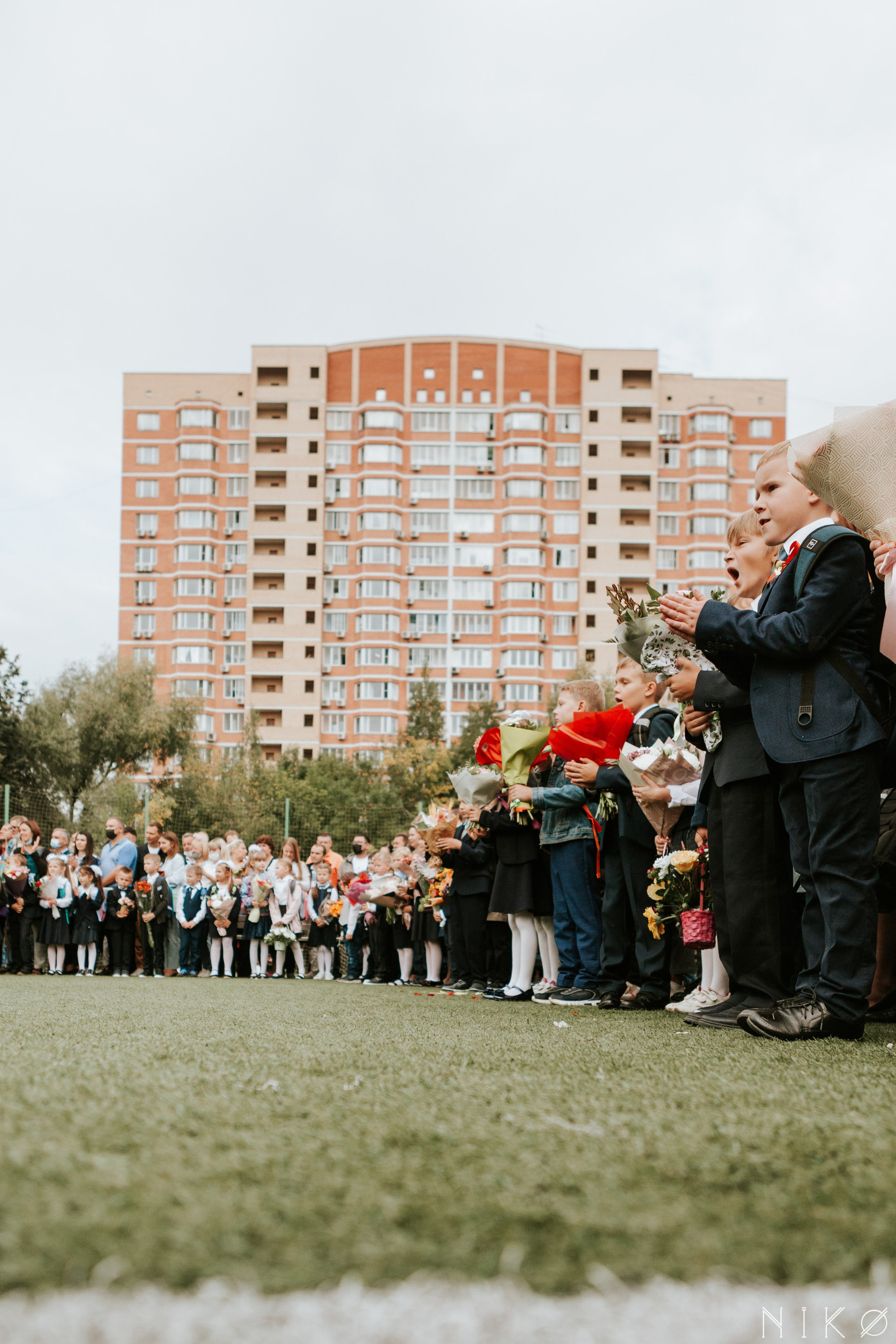 1 сентября в школе № 1158. Фотограф Николь Фолиянц