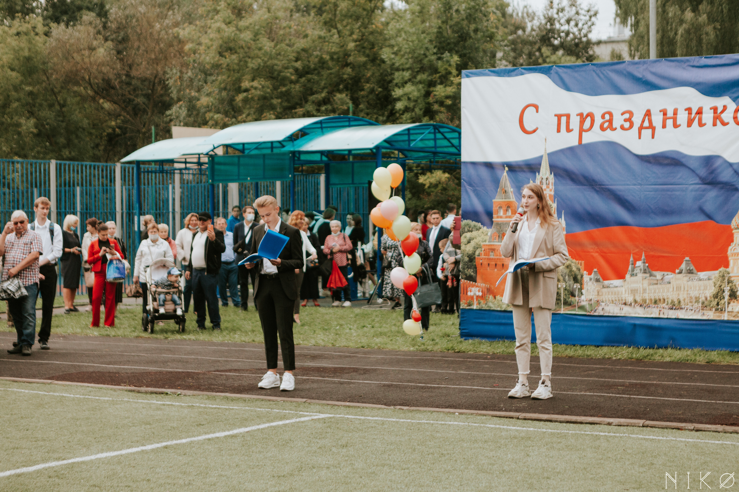 1 сентября в школе № 1158. Фотограф Николь Фолиянц