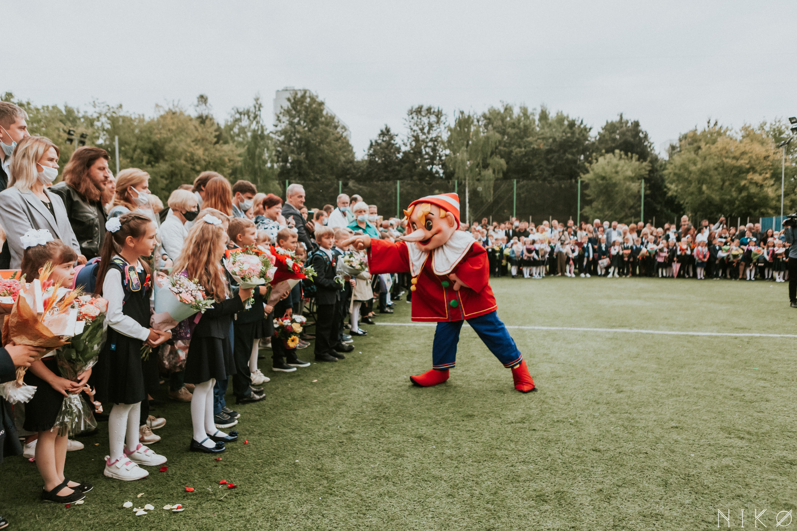 1 сентября в школе № 1158. Фотограф Николь Фолиянц