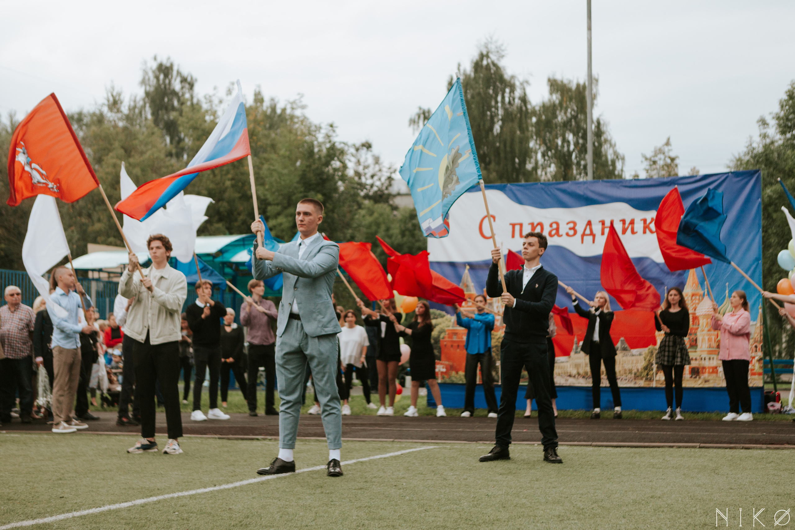 1 сентября в школе № 1158. Фотограф Николь Фолиянц