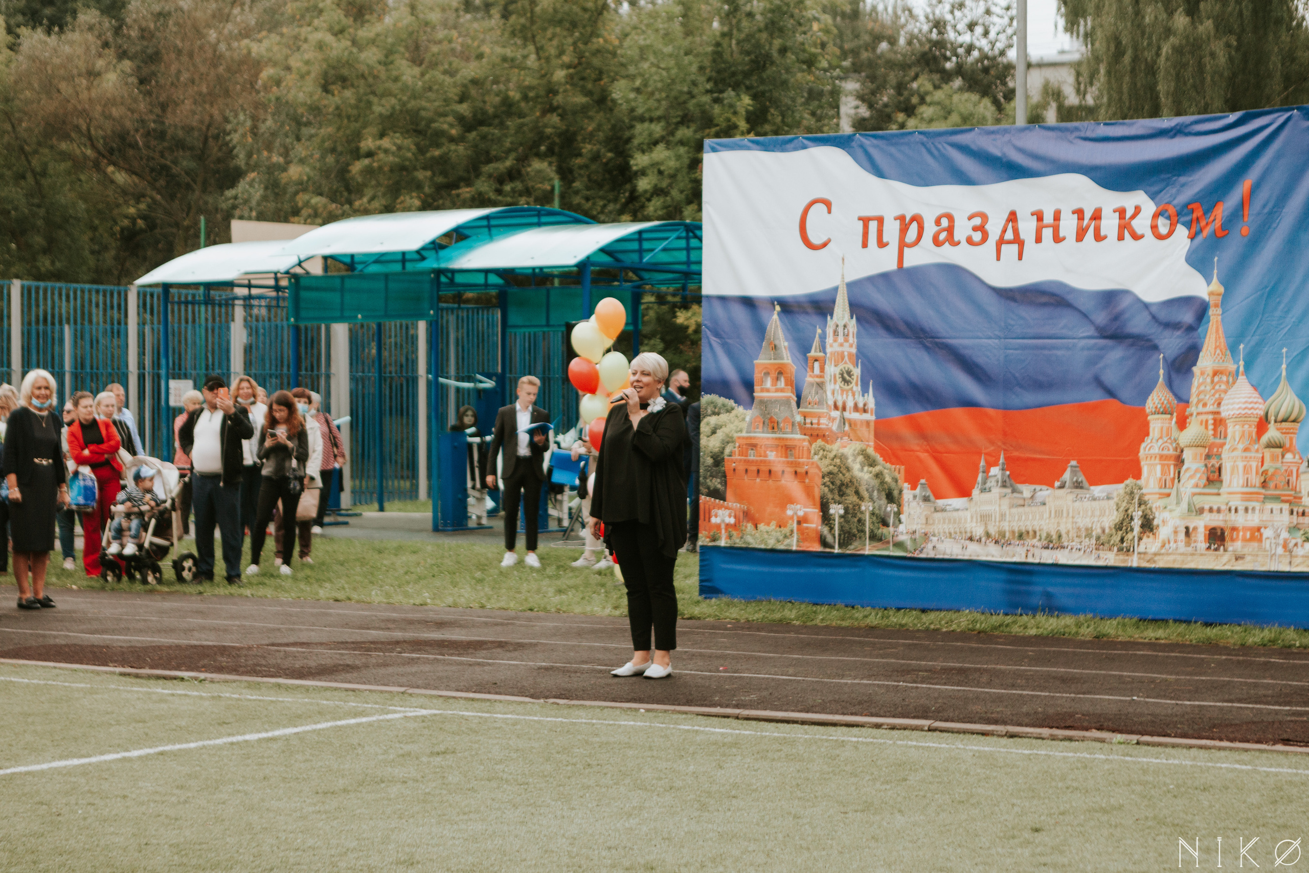 1 сентября в школе № 1158. Фотограф Николь Фолиянц