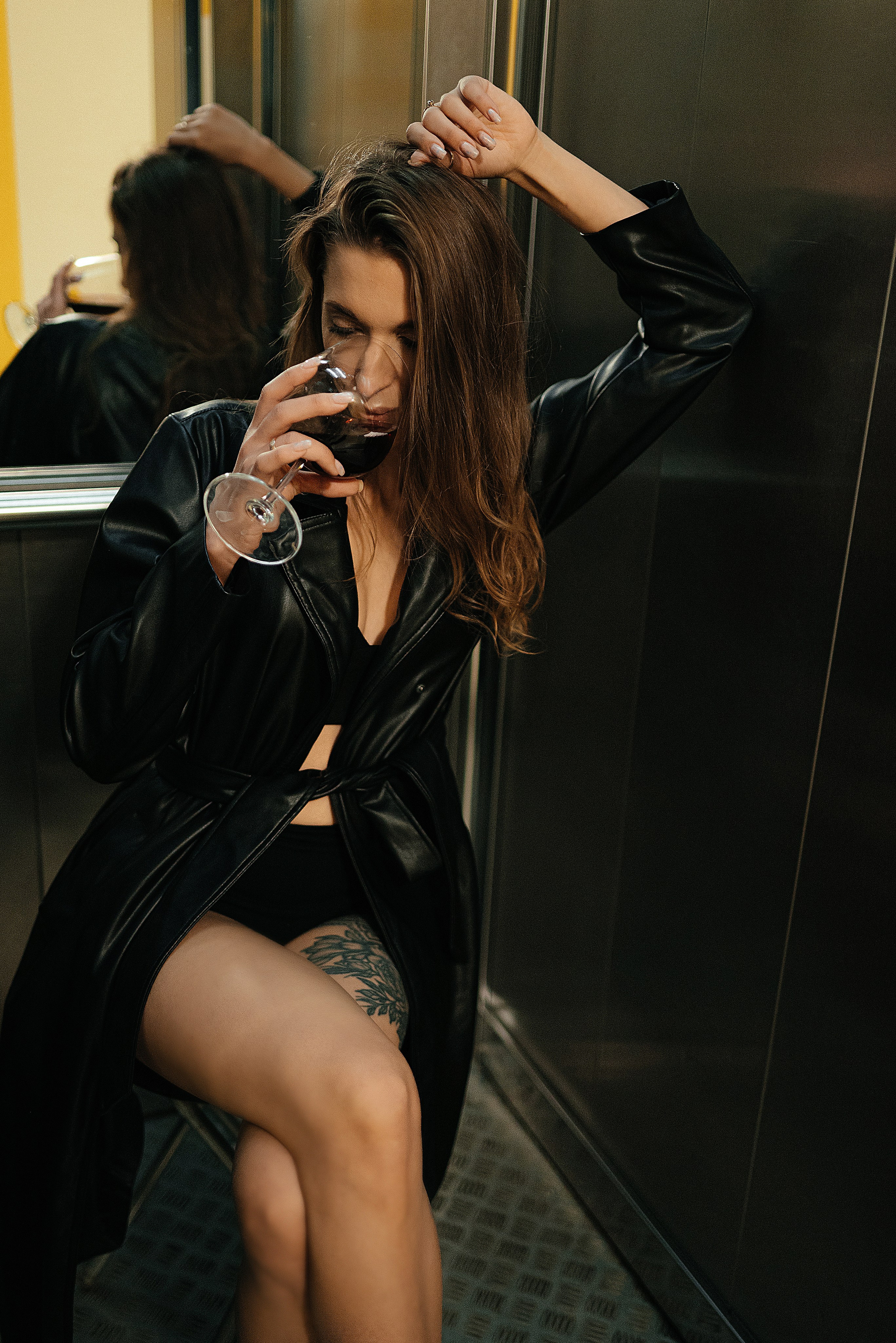 Фотосессия в лифте — легко. Свадебный и семейный фотограф в Ростове-на-Дону Алина Астахова