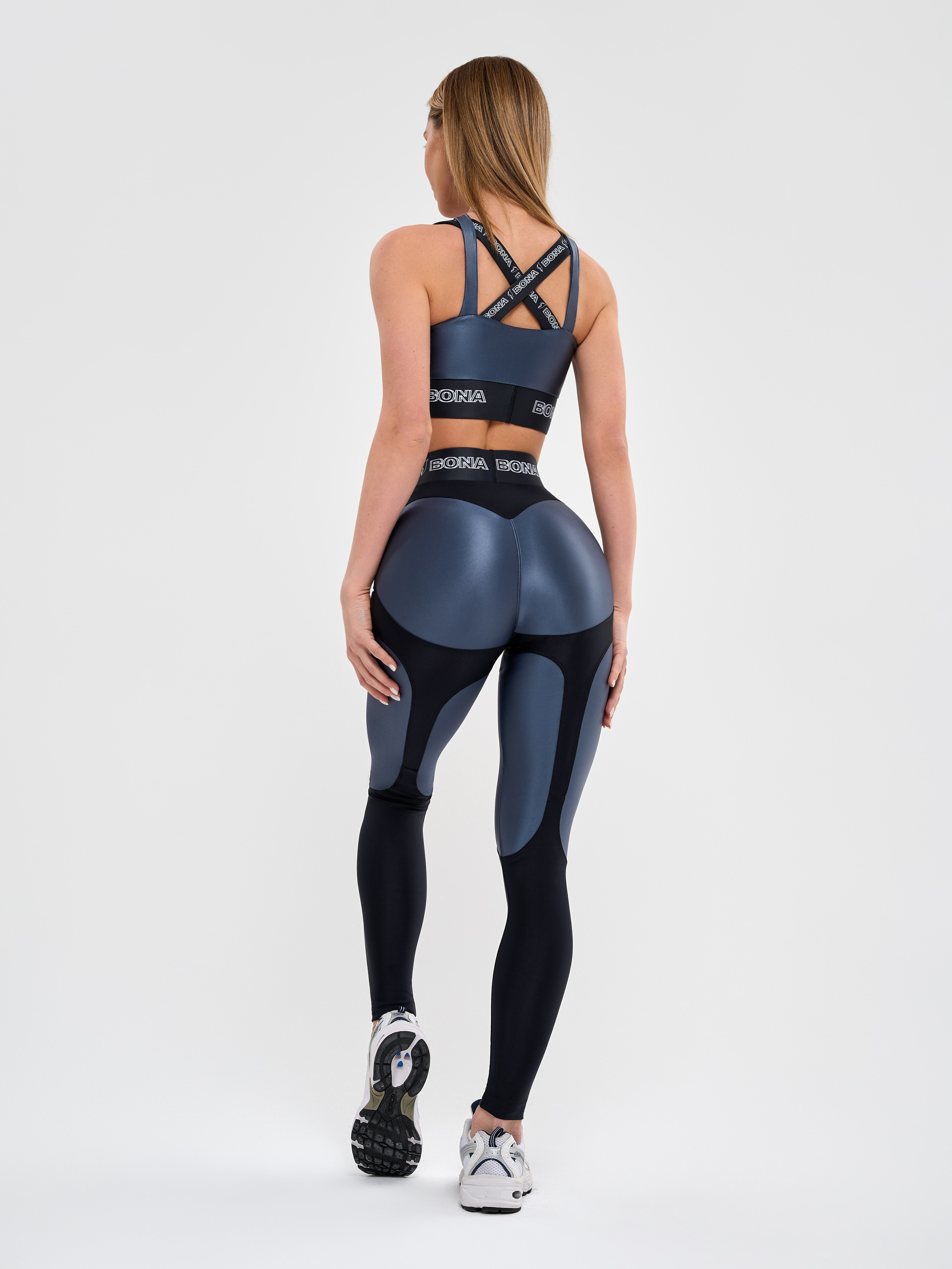 VOLT CORE. Creative Fashion Photographer & Art Director