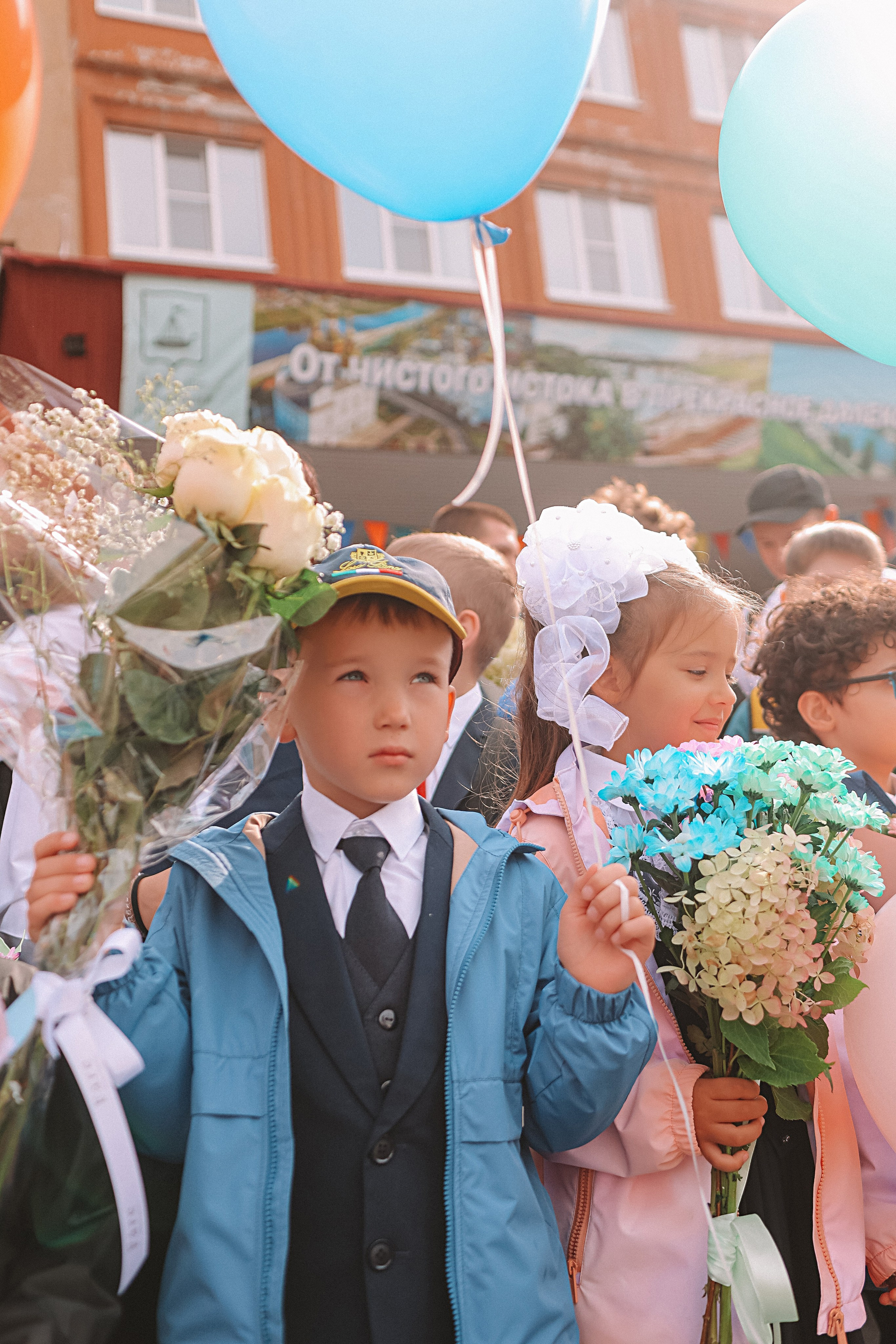 1 сентября линейка+кл час+портреты. Семейный фотограф Тюмень, фотограф на роды Салмина Мария