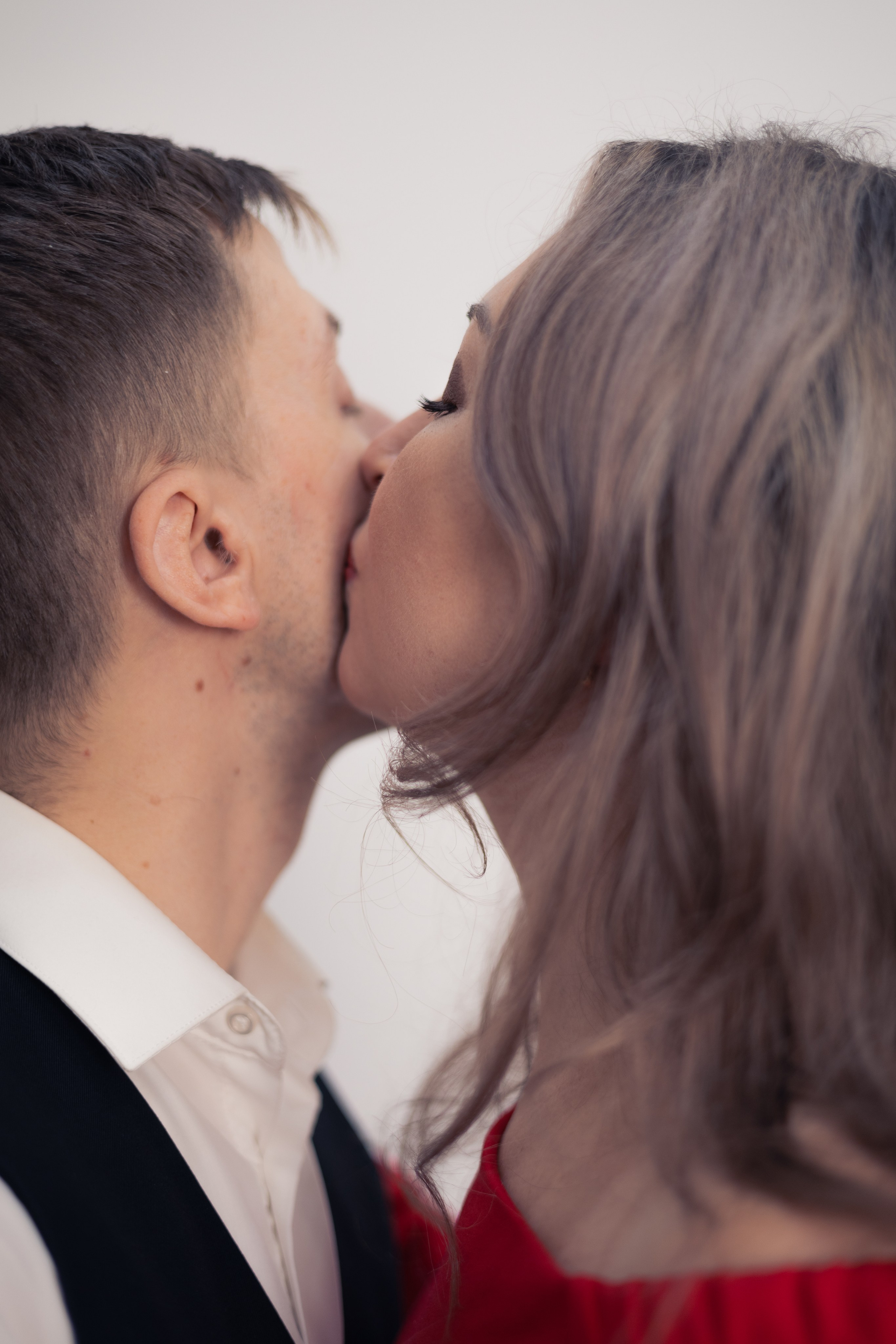 Алексей и Наталья. Фотограф Julia Milton | Портреты, съемки для маркетплейсов, лавстори, съёмка беременности в Санкт-Петербурге. Обучение фотографии в Спб очно