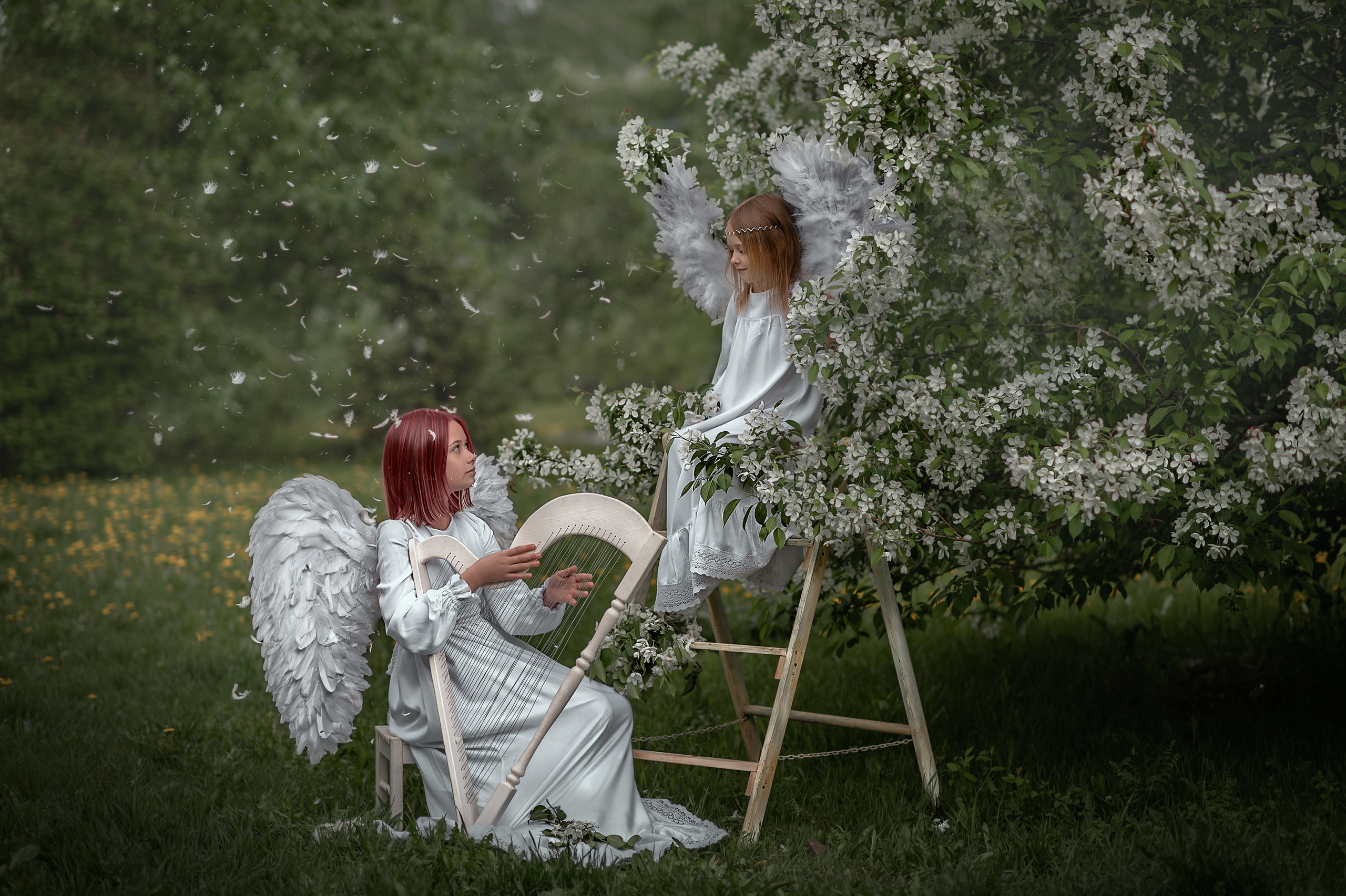 АНГЕЛОЧКИ В ЦВЕТЕНИИ. Семейный фотограф Екатеринбург Лора Мур