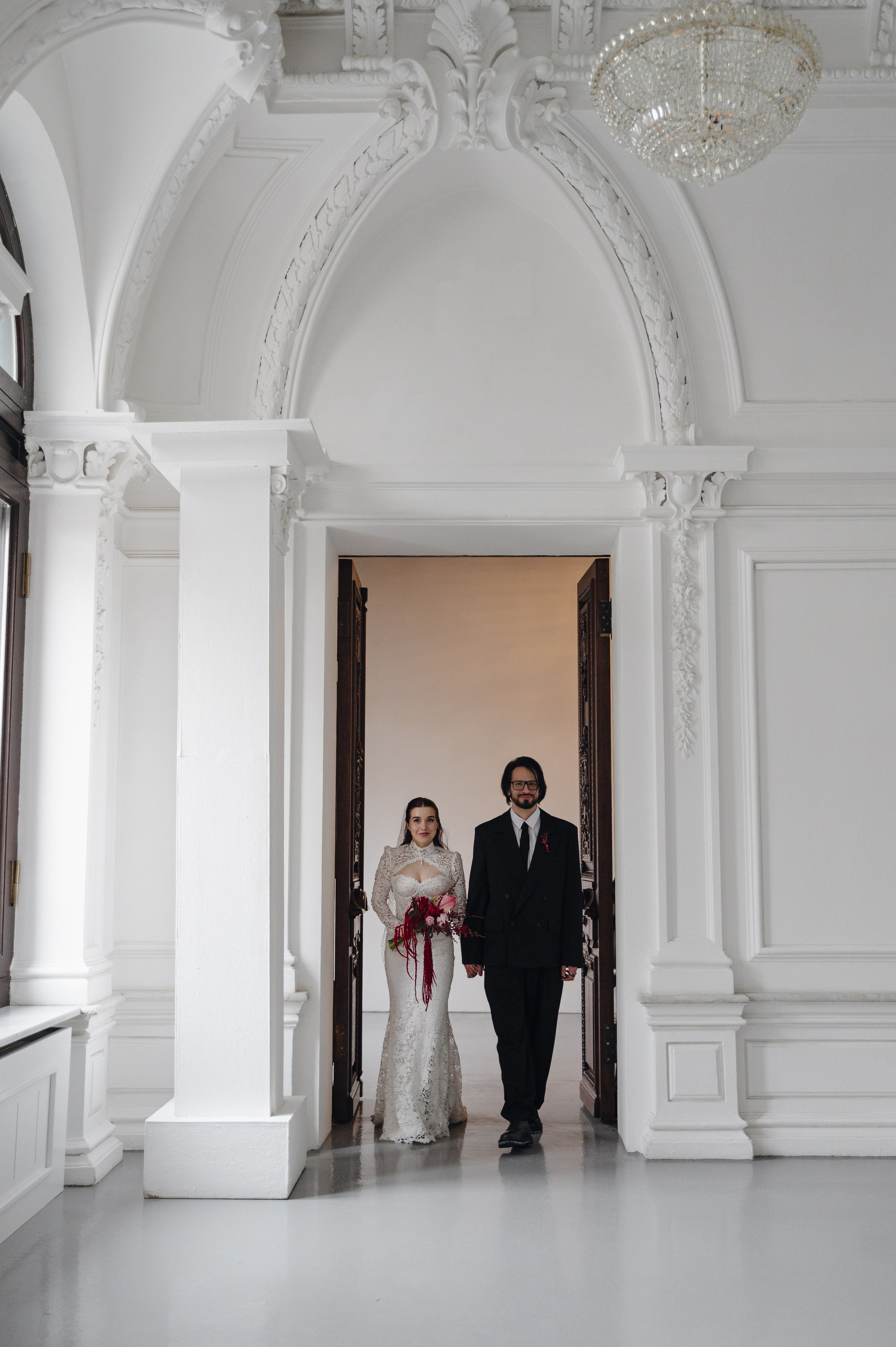 Денис и Анастасия. Метрополь и Особняк Спиридонова. Свадебный фотограф Москва и Санкт-Петербург. Анастасия Чудина