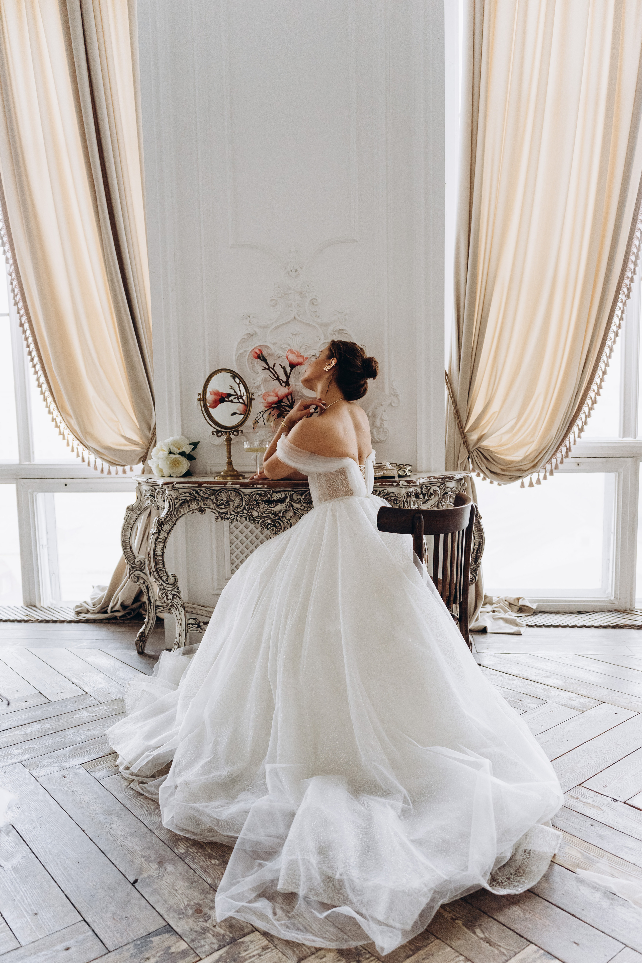 Свадебная фотосессия в студии. Фотограф Москва