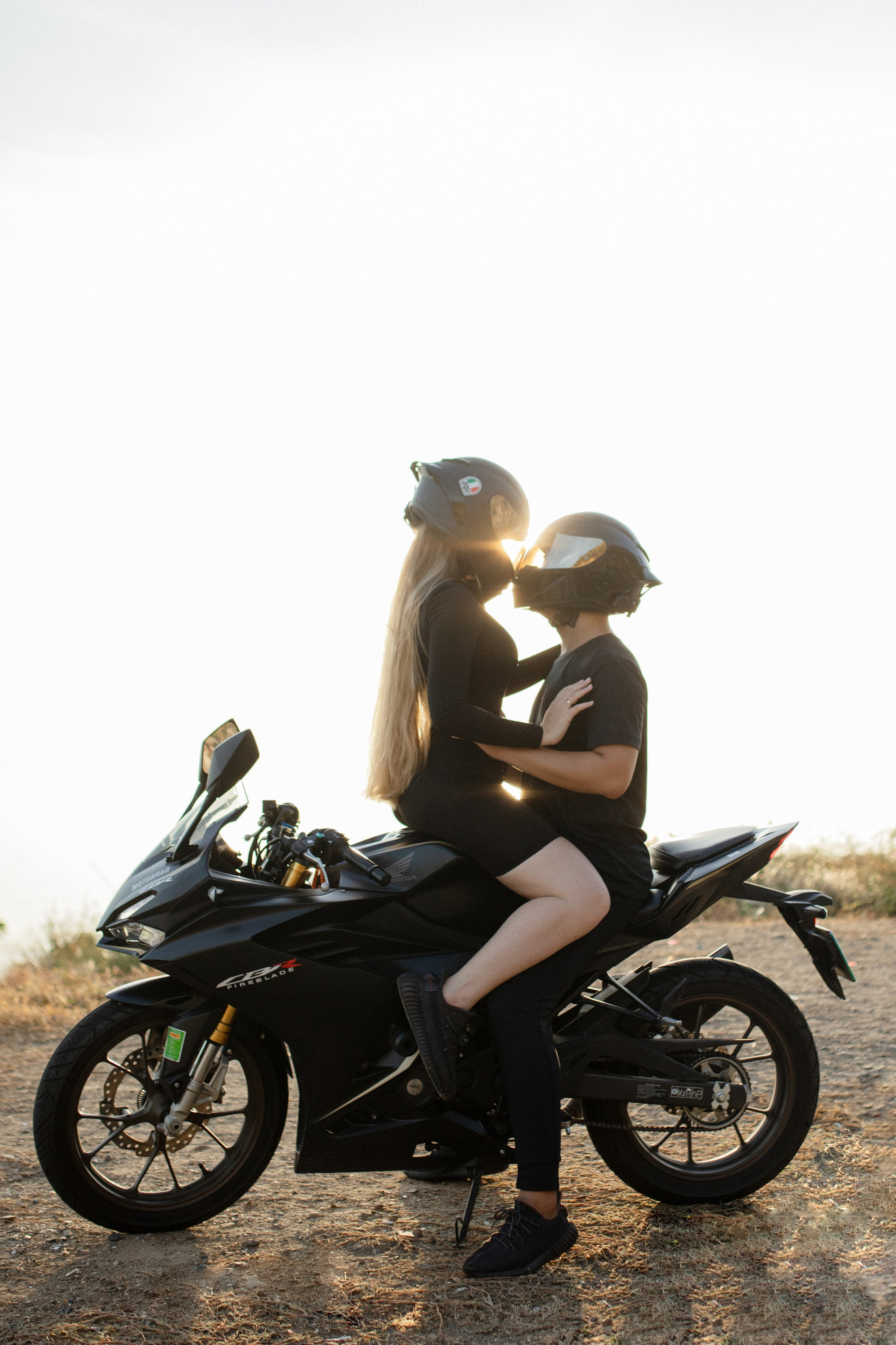 Рассветная прогулка на байках Кон и Ирина.Нячанг. Главная