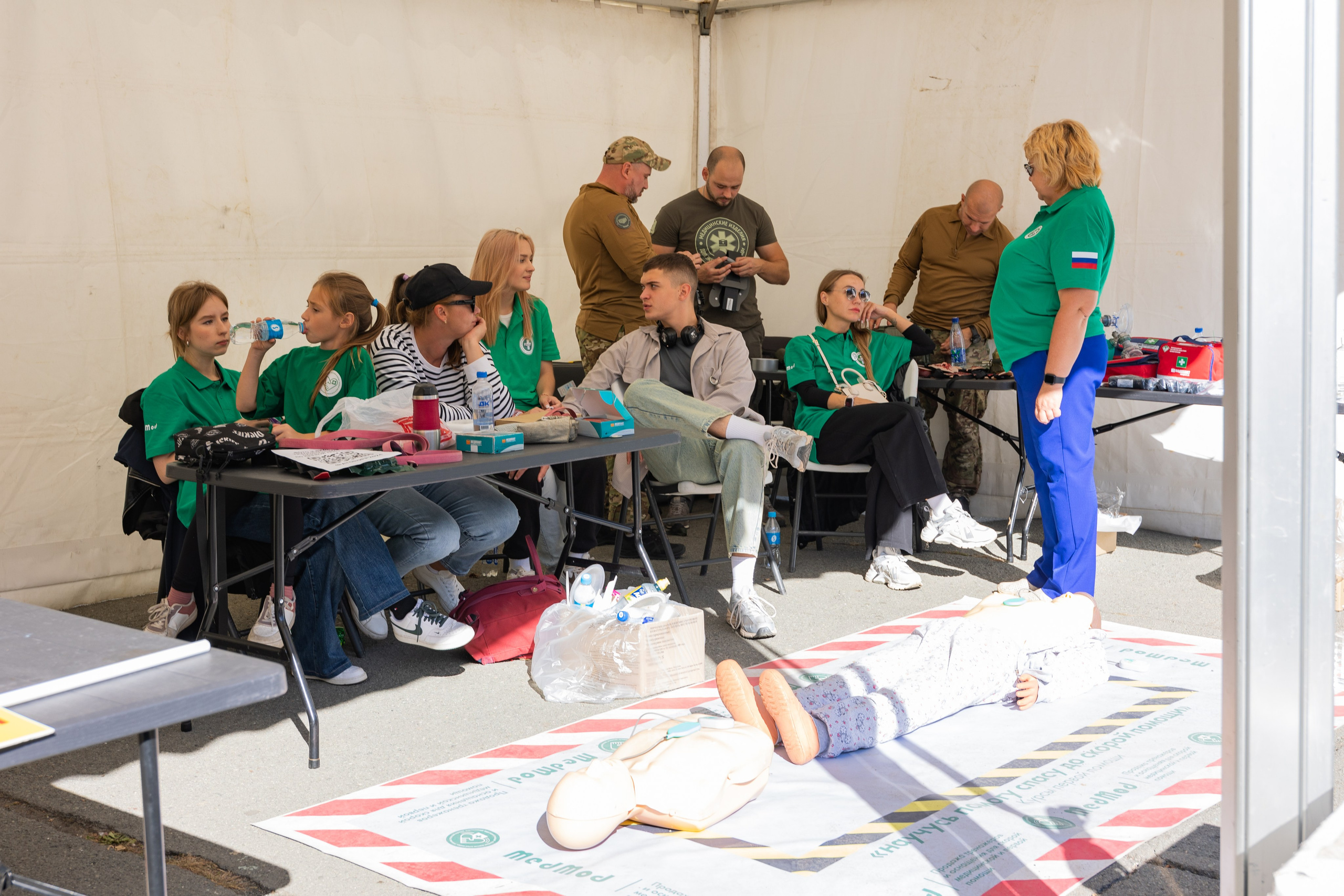 Олимпиада Первой помощи. Выпускные альбомы во Владивостоке