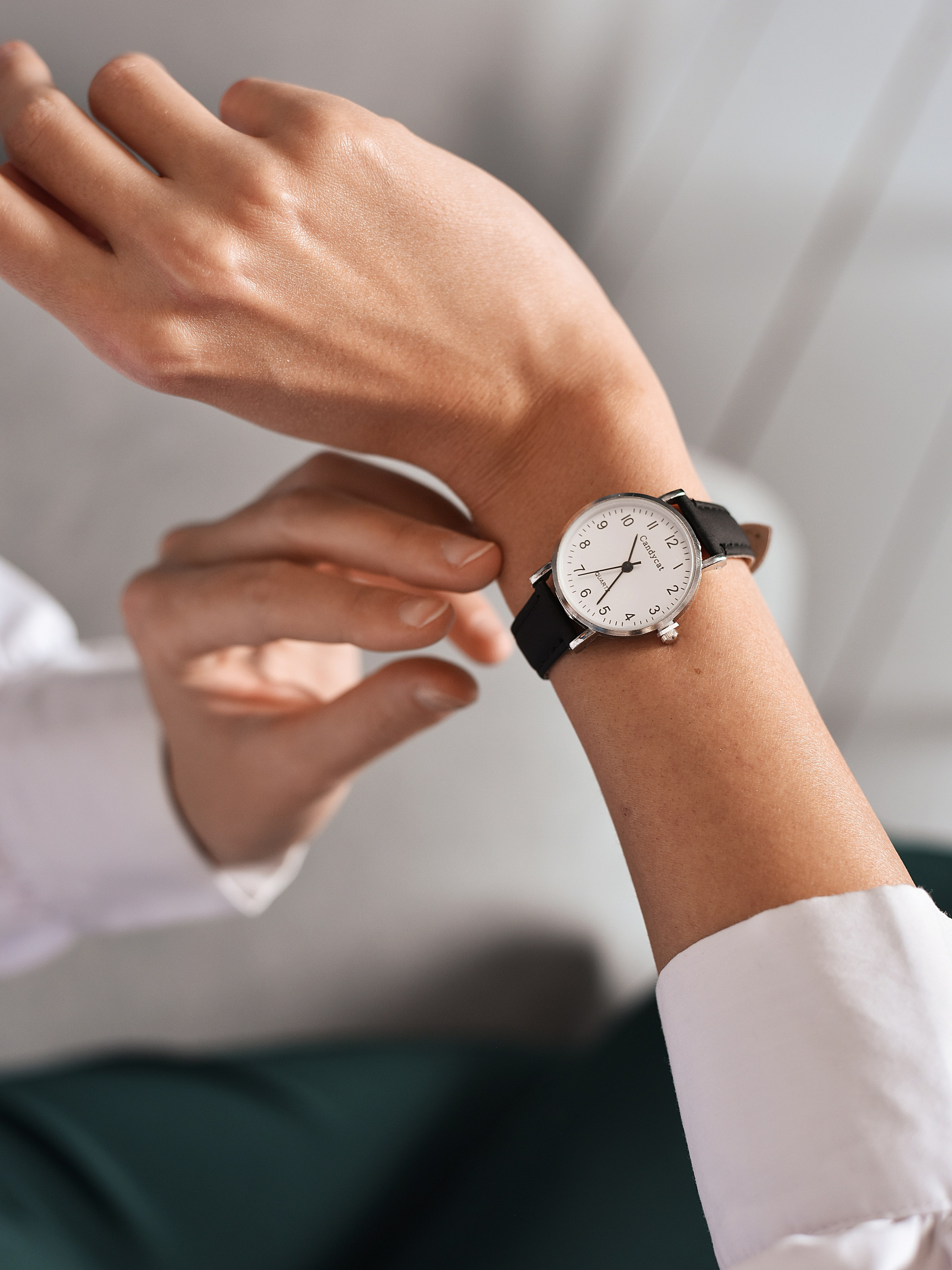 Кейс «Часы» для маркетплейсов. Фотограф Таина Комбарова