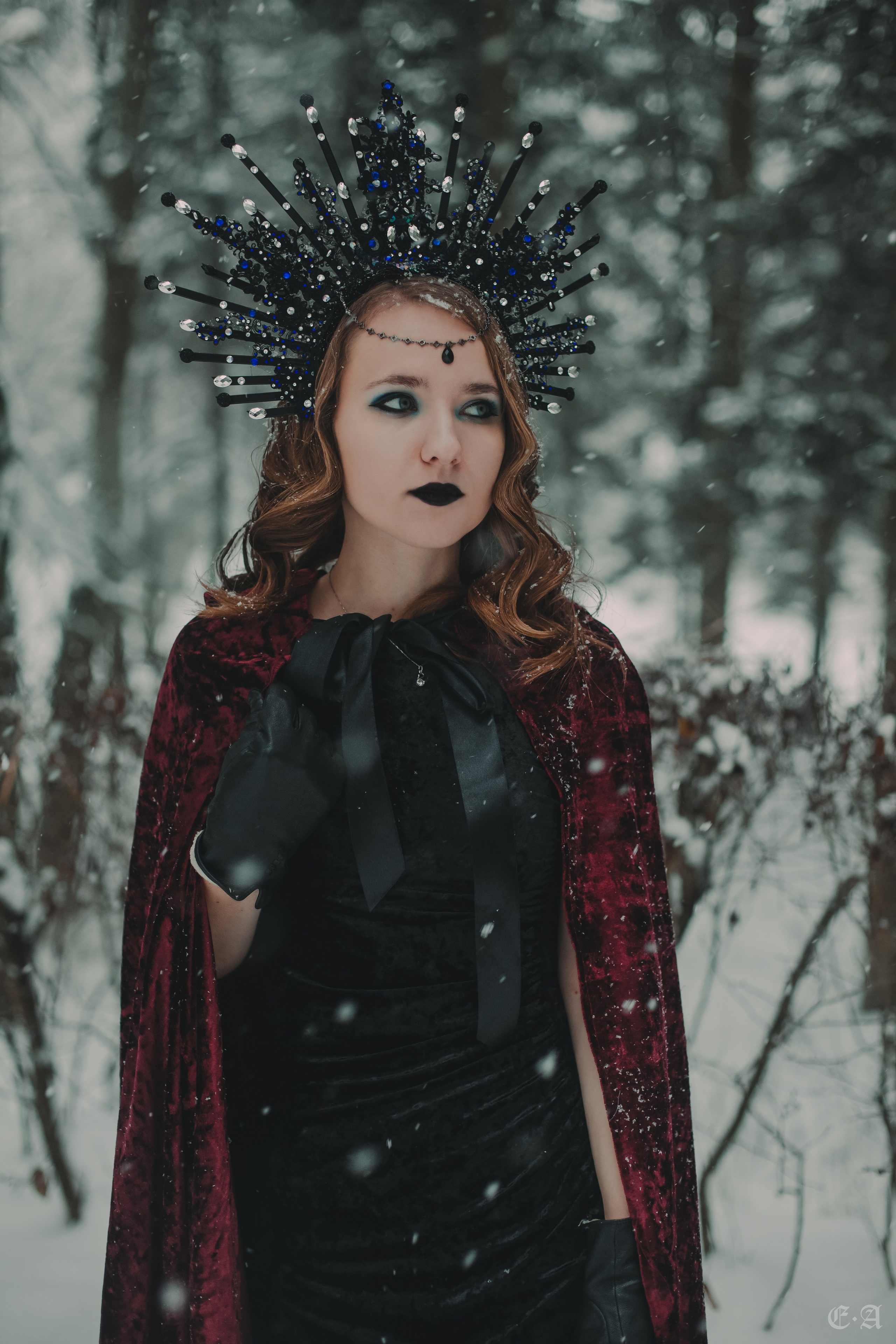 Зимняя сказка для Witch Light. Фотограф Ellairen