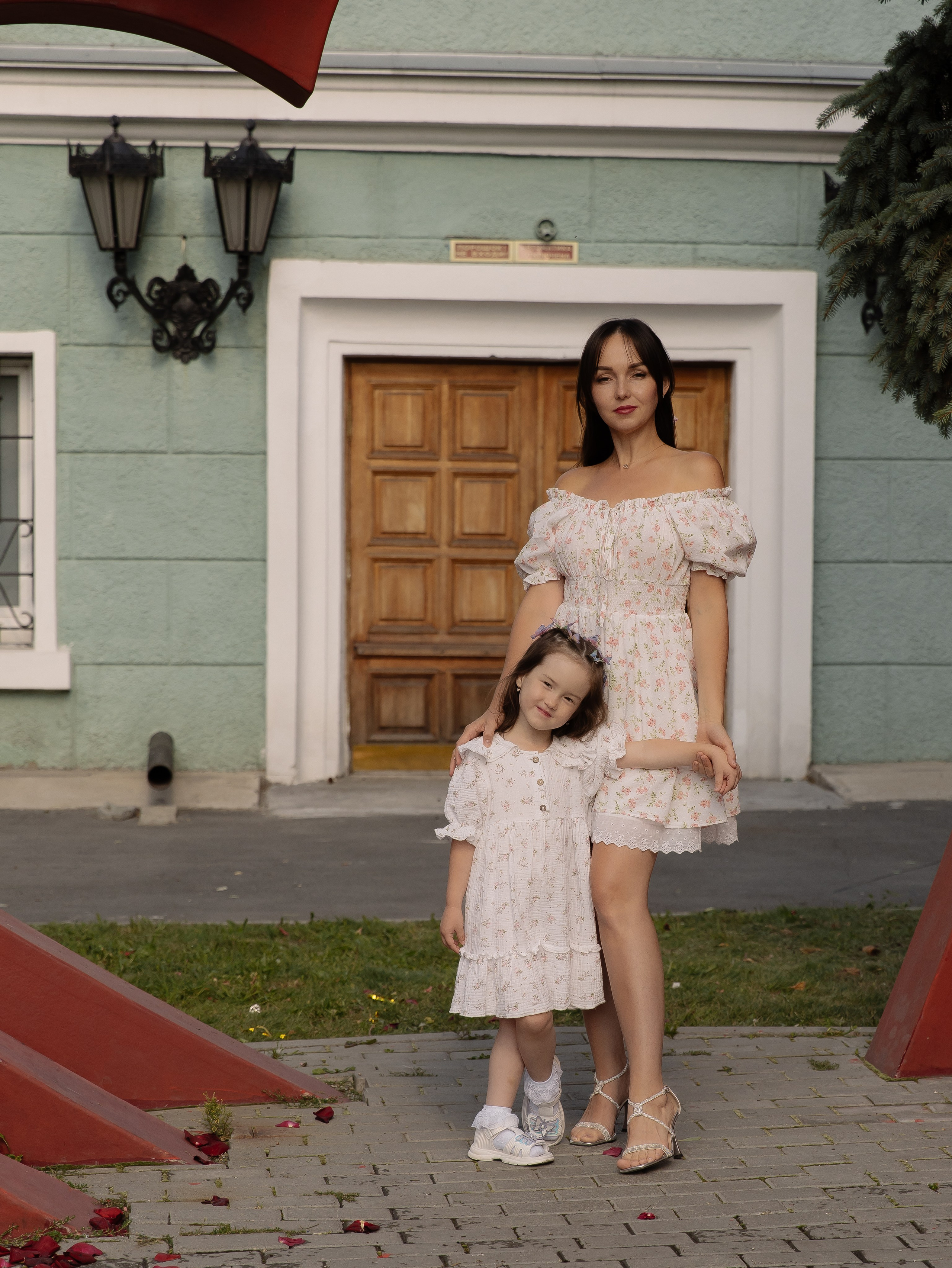 Прогулка мама и дочь. СВАДЕБНЫЙ ФОТОГРАФ ЧЕЛЯБИНСК