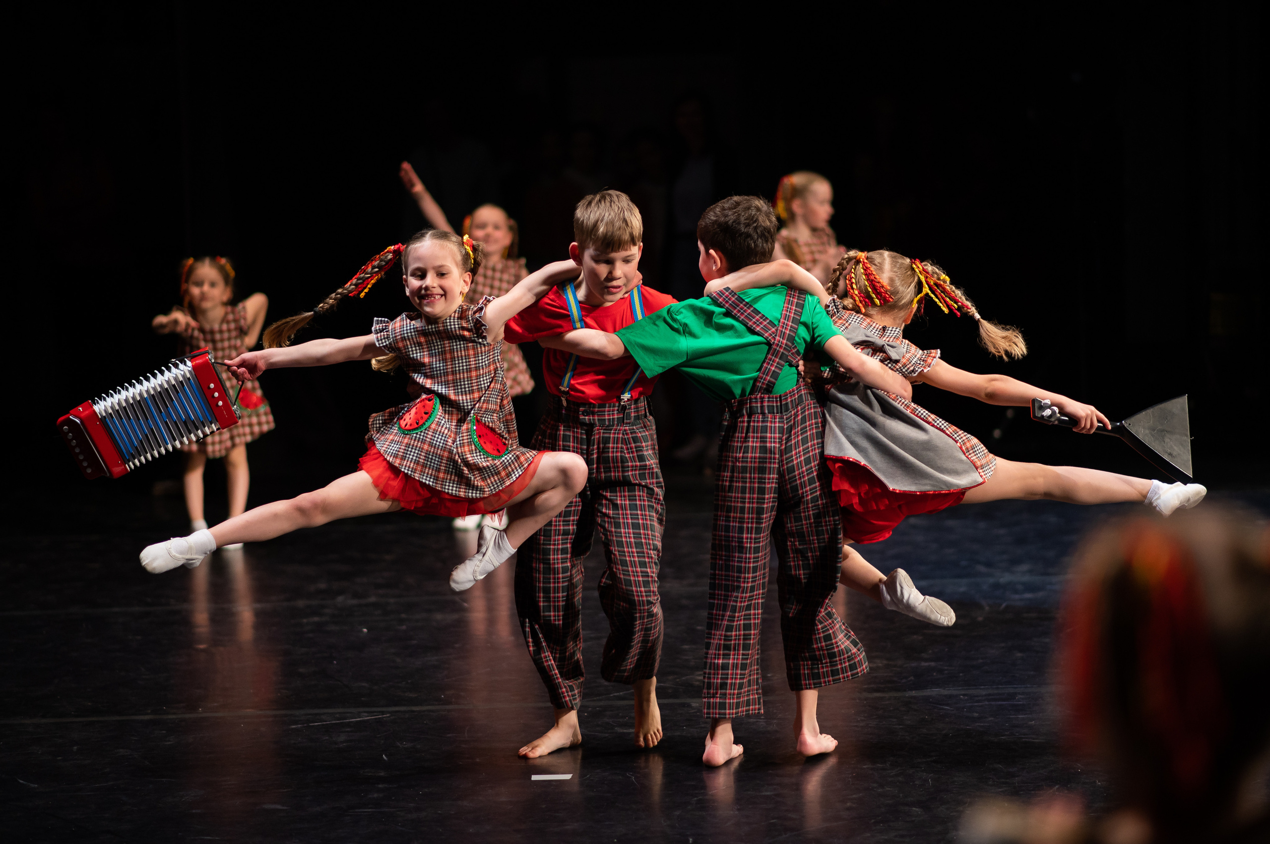 «МечтаЮ», ЮВЕНТА. SASHA SKETCHER