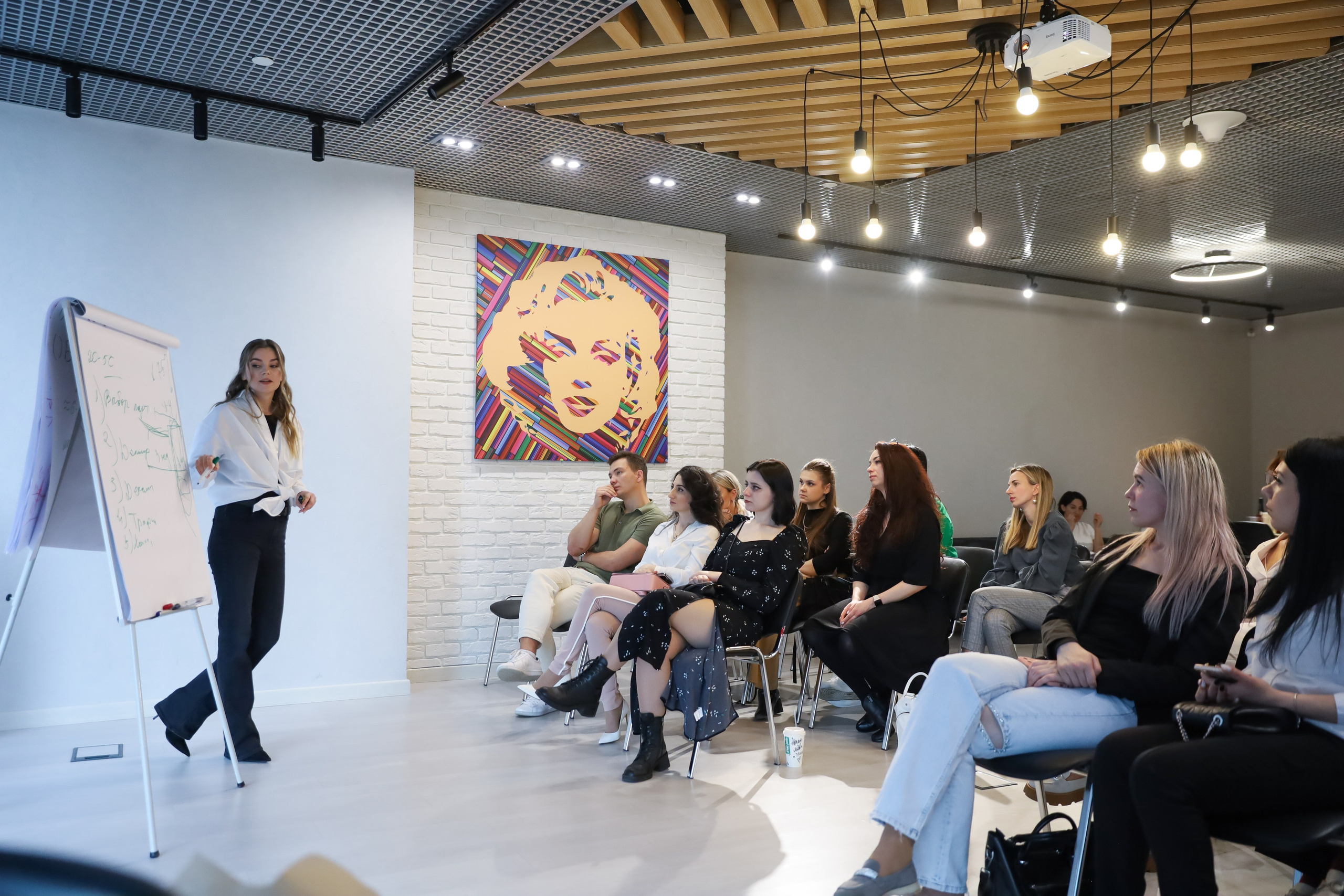 КОНФЕРЕНЦИЯ ВЫПУСКНИКОВ ШКОЛЫ ПРОДЮСИРОВАНИЯ АННЫ НОВИКОВОЙ. Фотограф мероприятий Ирина Каширина