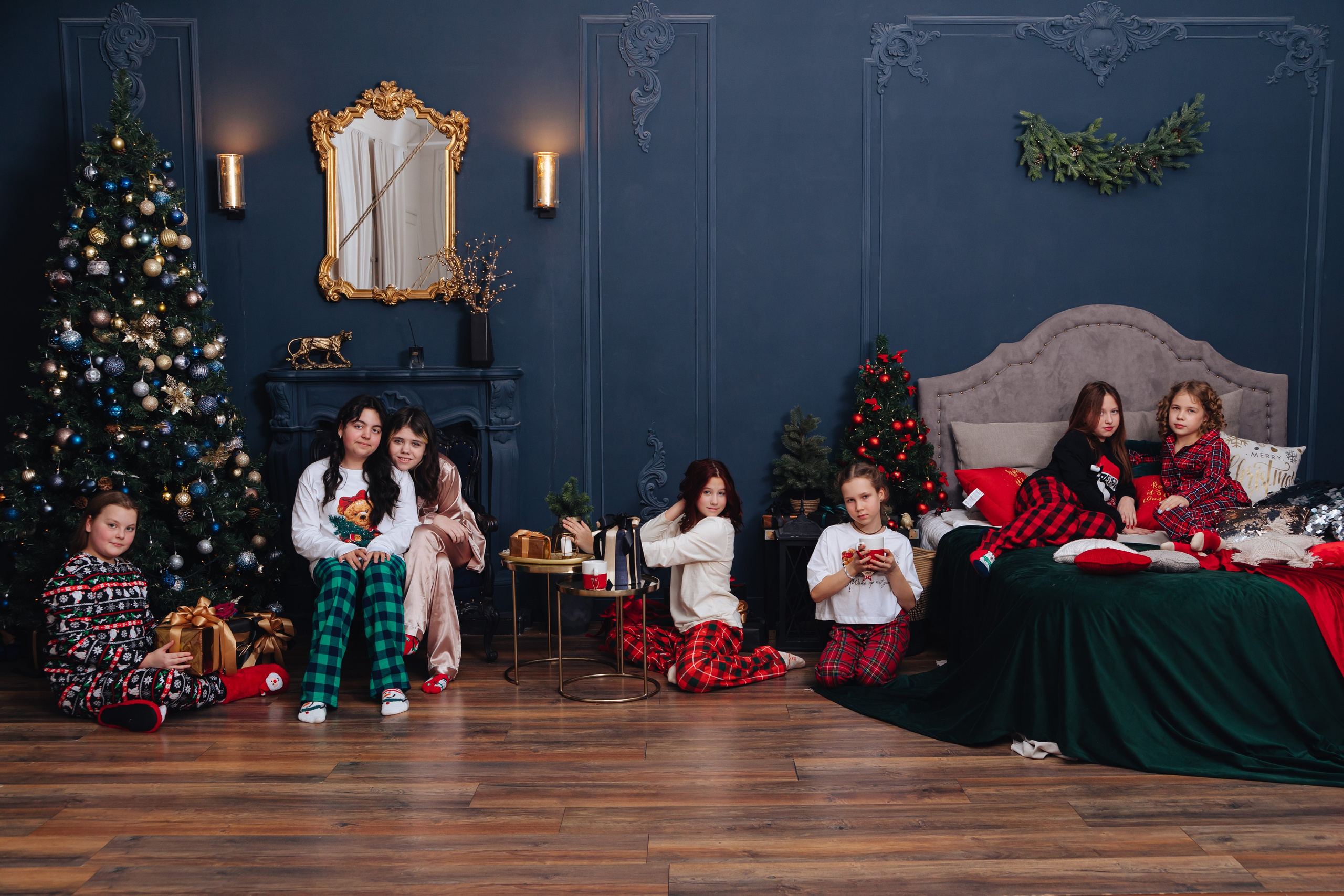 Новогодняя съёмка с одноклассницами. Свадебный, семейный фотограф, контент съёмка. Екатеринбург. Елена Граф