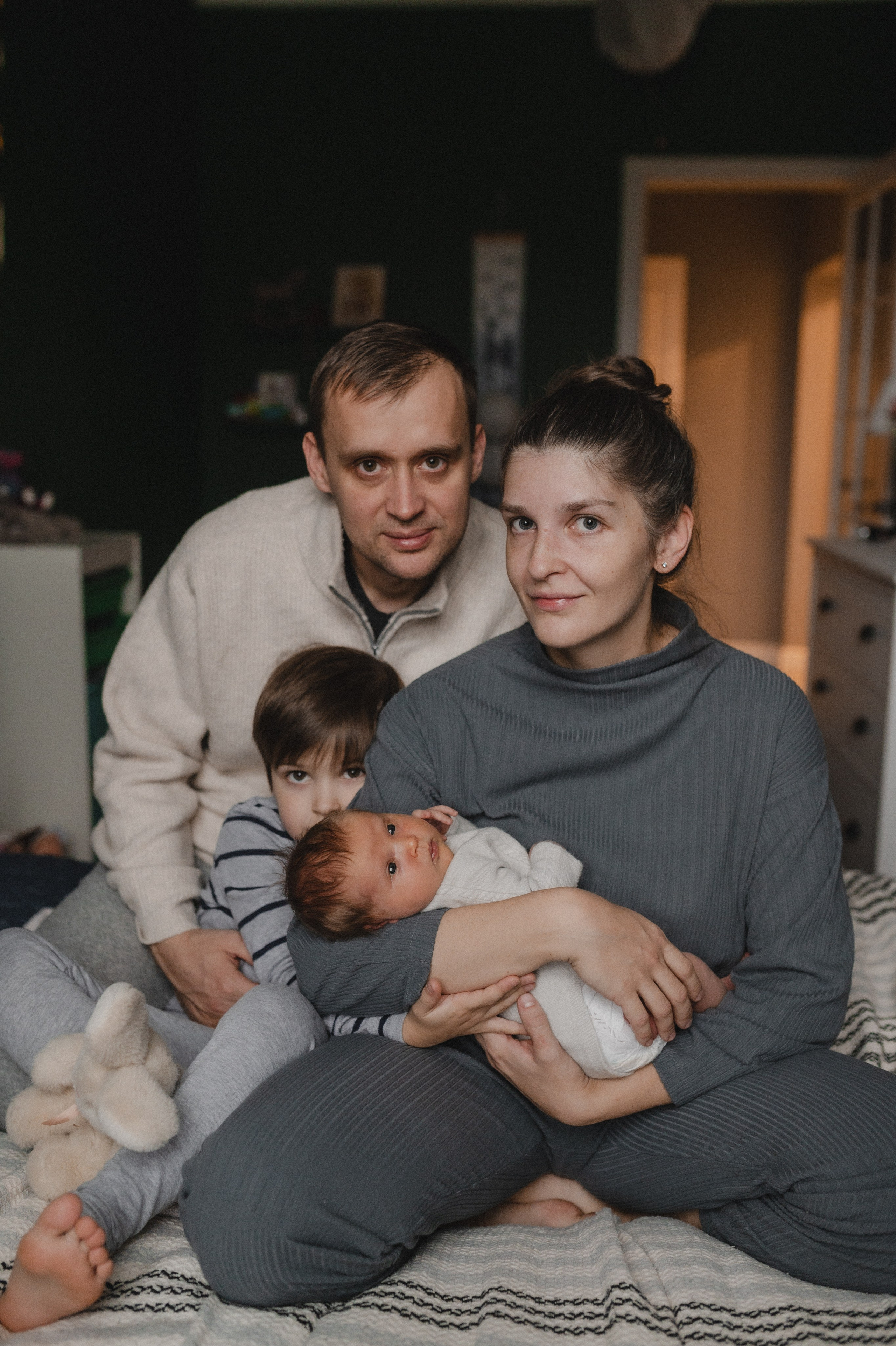 Дима, Нелли, Марк, Нина и Кира дома. Семейный и свадебный lifestyle-фотограф в Москве Мария Петрова