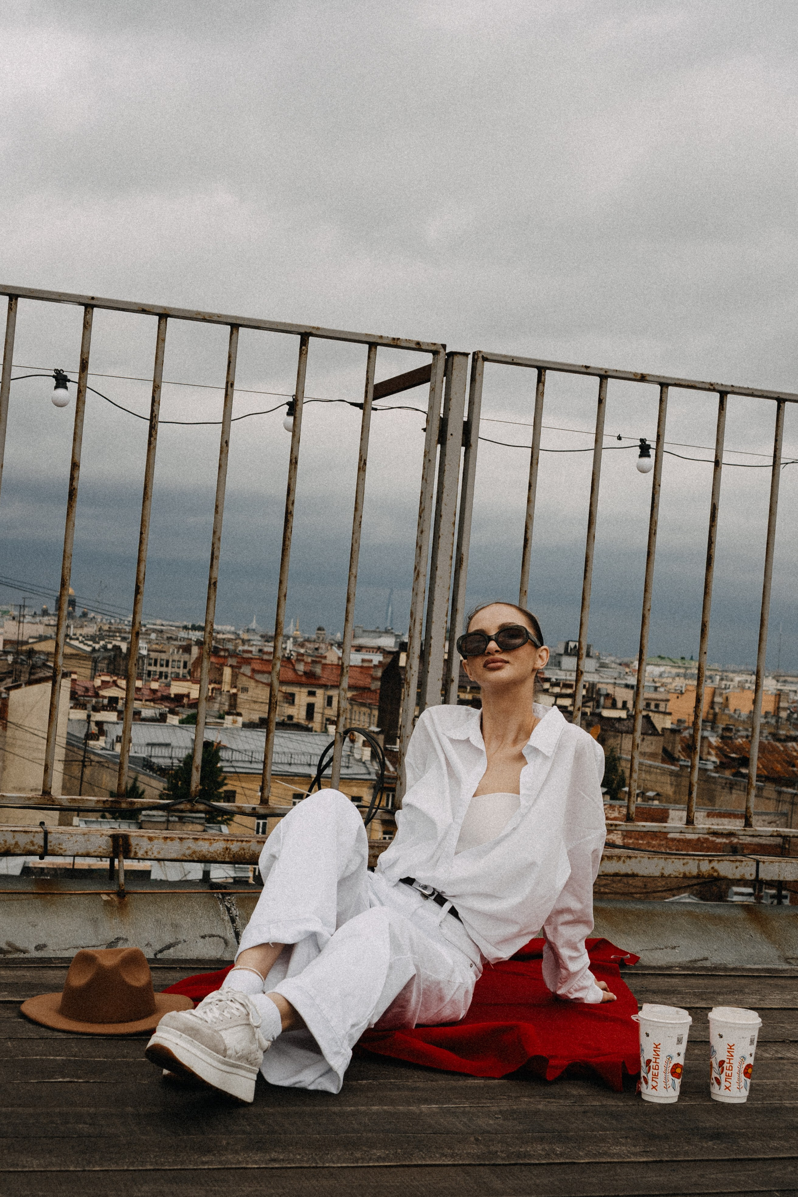 МЫ ГУЛЯЛИ ПРО КРЫШАМ ПИТЕРА. Профессиональный фотограф, Санкт-Петербург — Виктория Богомолова