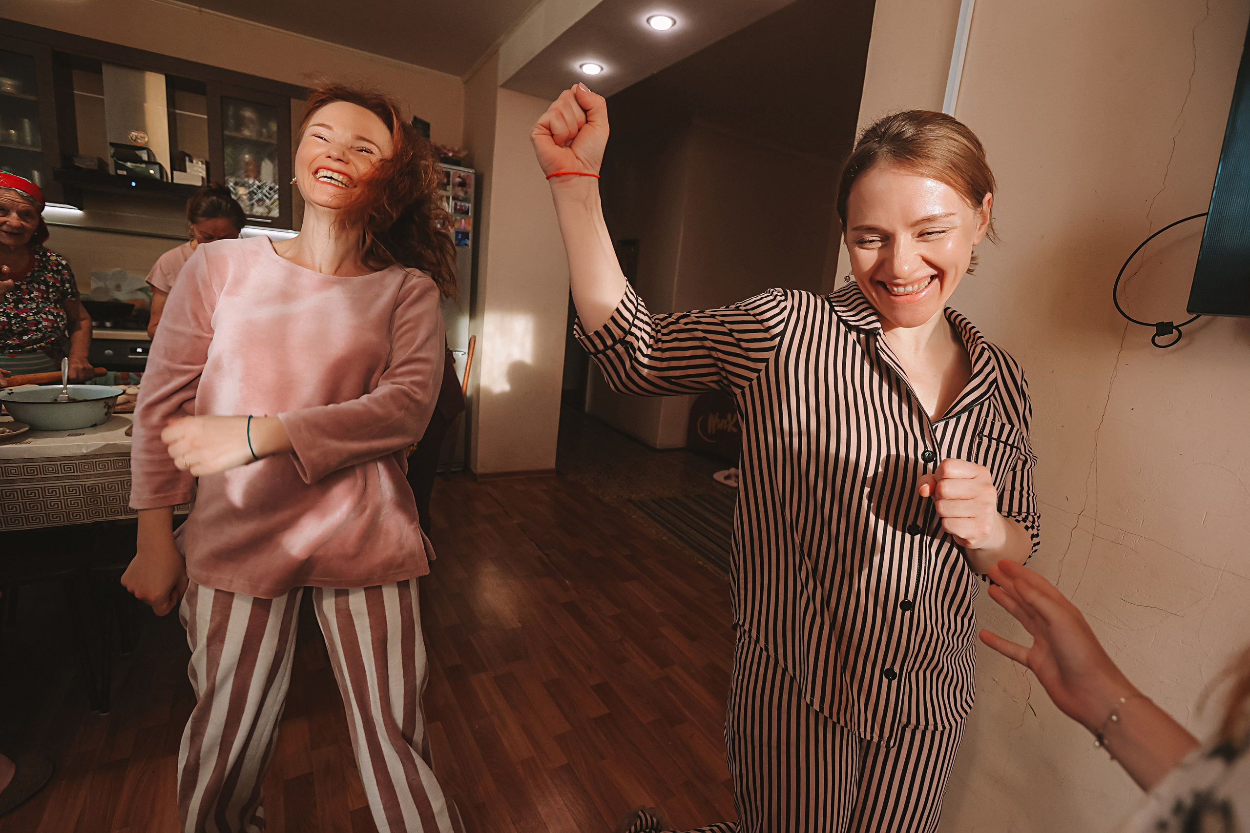 Большая семья репортаж. Семейный фотограф Тюмень, фотограф на роды Салмина Мария