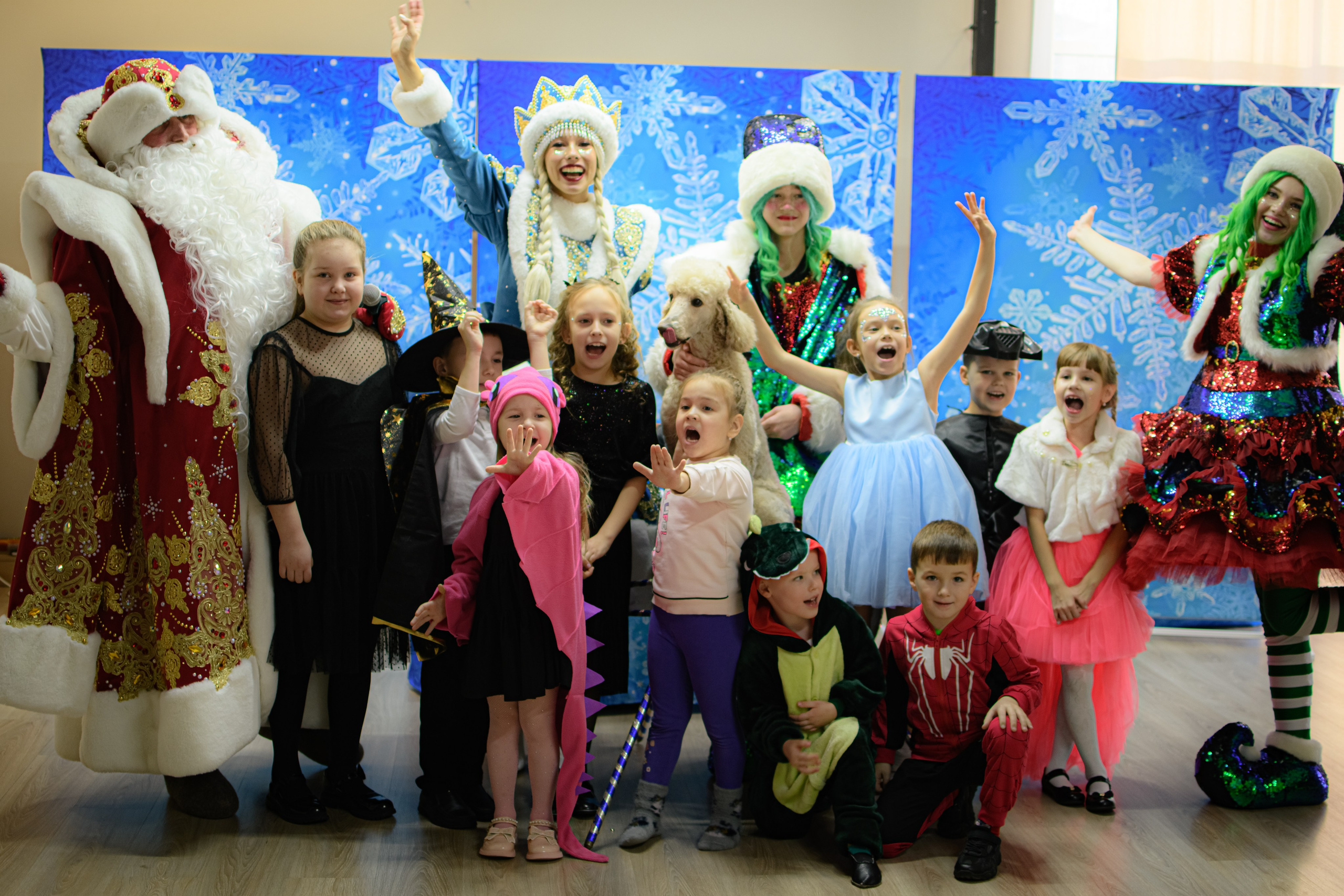 HAPPY NEW YEAR. Photokarish