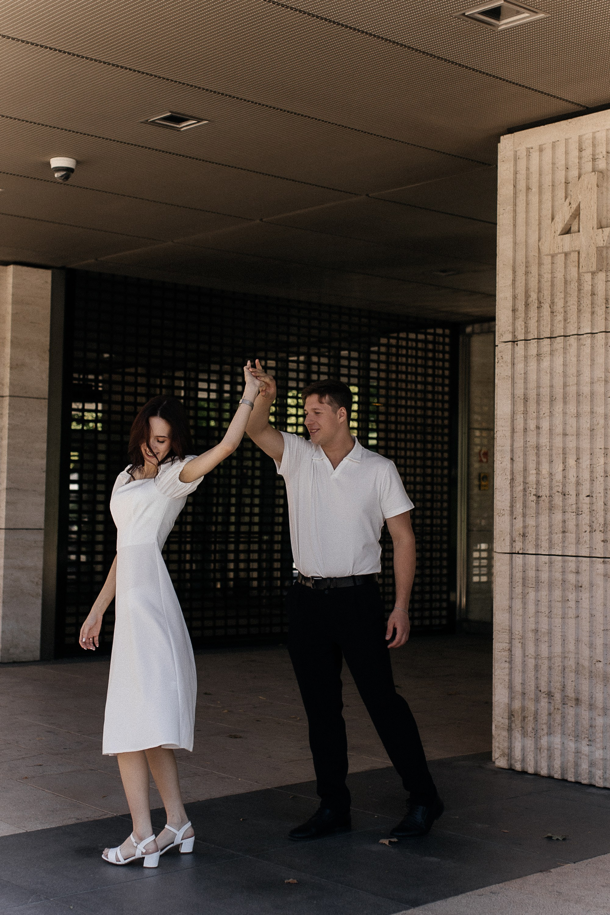 Свадебная фотосессия в парке Галицкого. Свадебный и семейный фотограф Виолетта Сидельникова. Краснодар, Россия, Беларусь, Европа