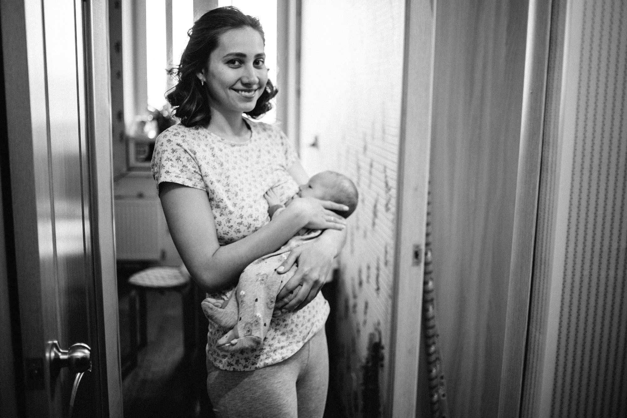 Домашняя семейная фотосессяи с котом. Семейный и свадебный фотограф в Майкопе Михаил Мартиросян