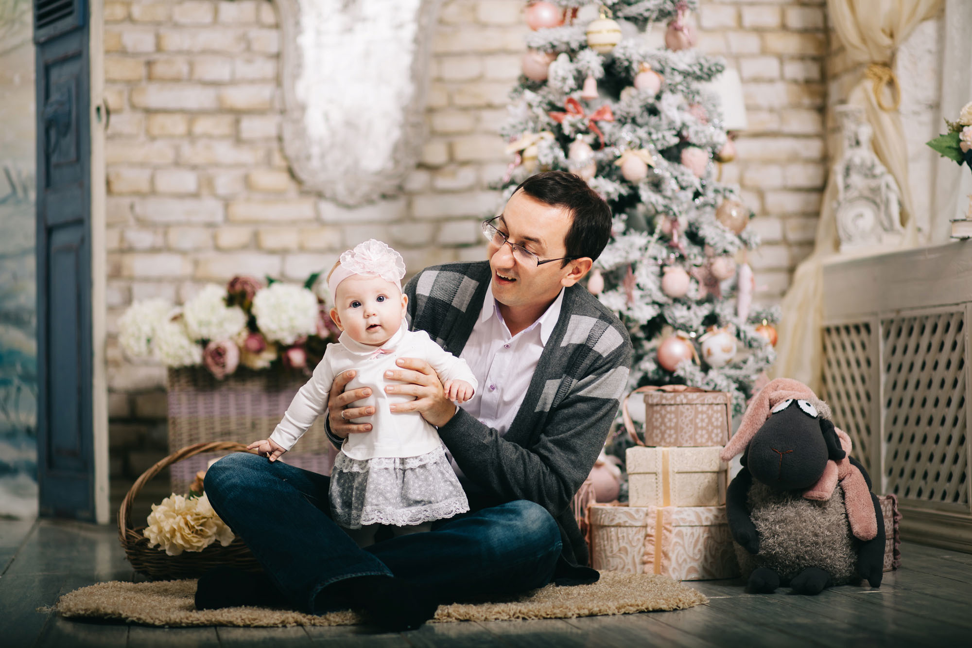 Новогодние семейные фотосессии в фотостудии. Семейный и свадебный фотограф в Майкопе Михаил Мартиросян