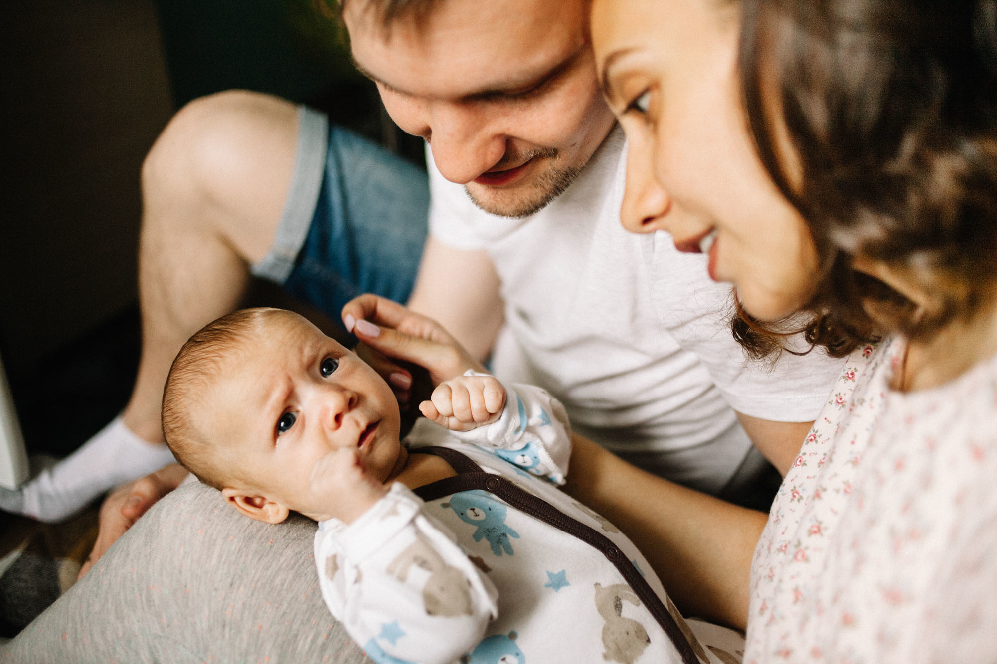 Домашняя семейная фотосессяи с котом. Семейный и свадебный фотограф в Майкопе Михаил Мартиросян