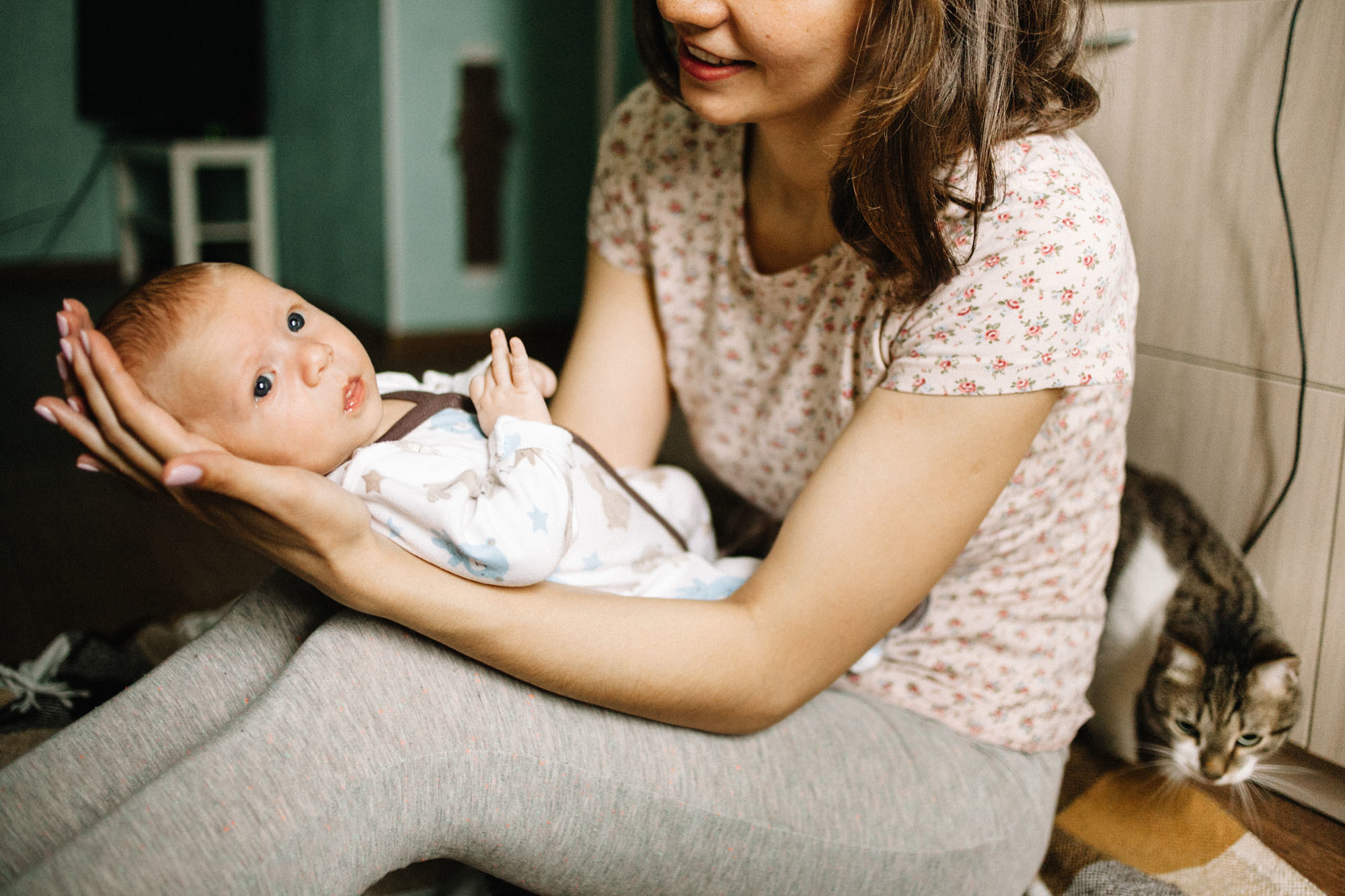 Домашняя семейная фотосессяи с котом. Семейный и свадебный фотограф в Майкопе Михаил Мартиросян