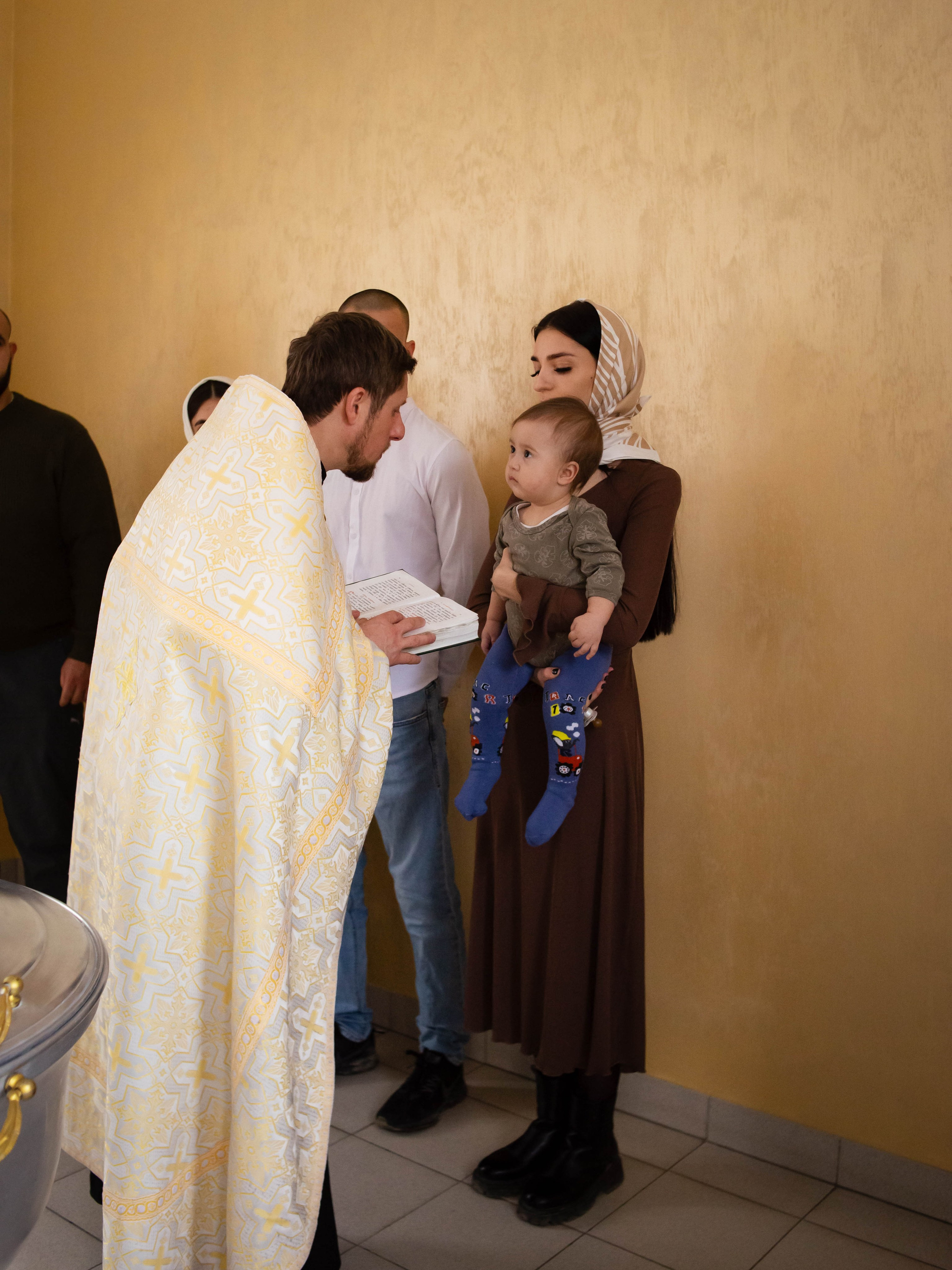 Крещение Эмира. Семейный фотограф Софи Симакова в Волгограде и Волжском