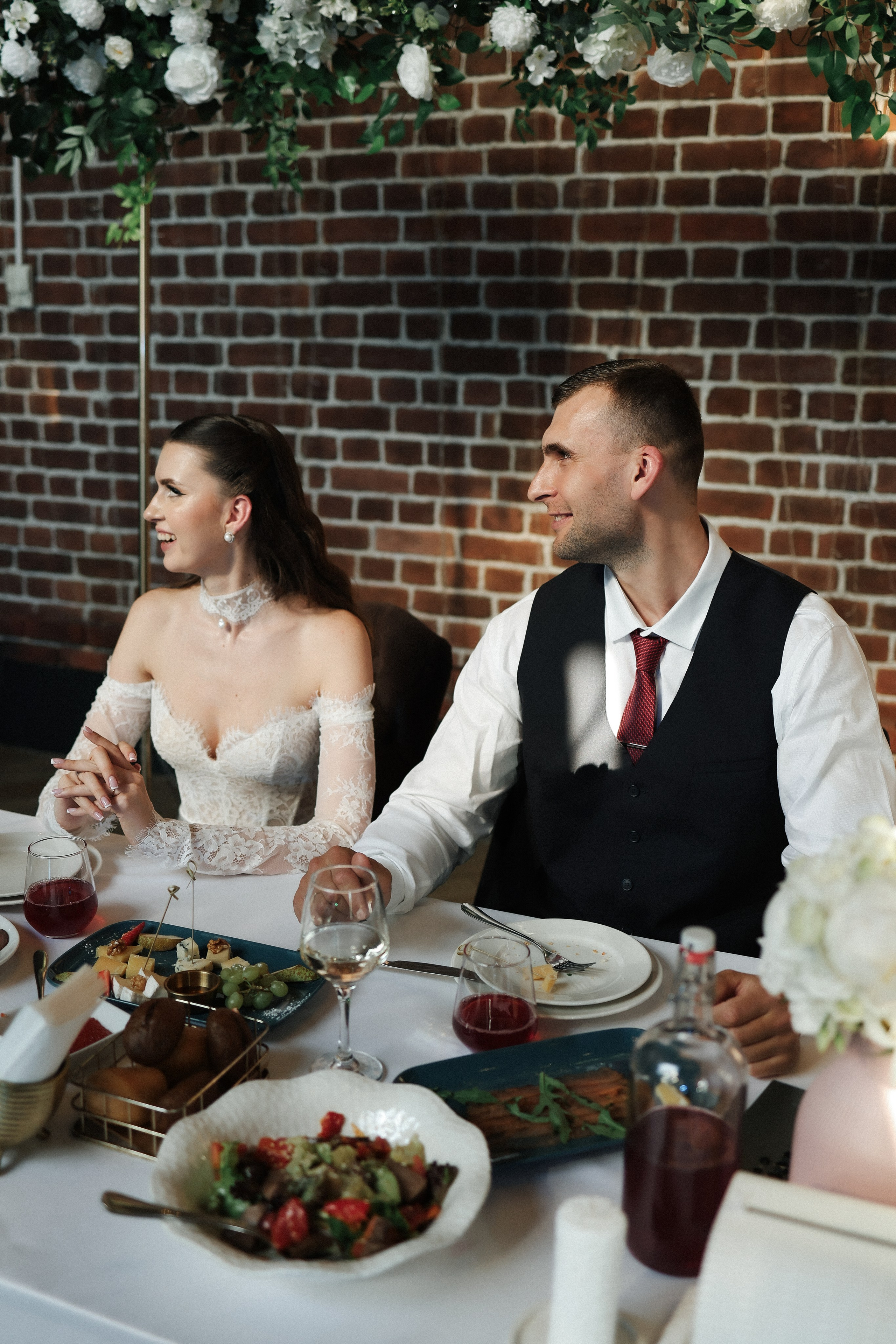 И. + А. Усадьба Воронцово, Radisson Blu Olympiyskiy, банкет в ресторане Mansard Restaurant And Hall. Свадебный и семейный фотограф в Москве Света Снимает