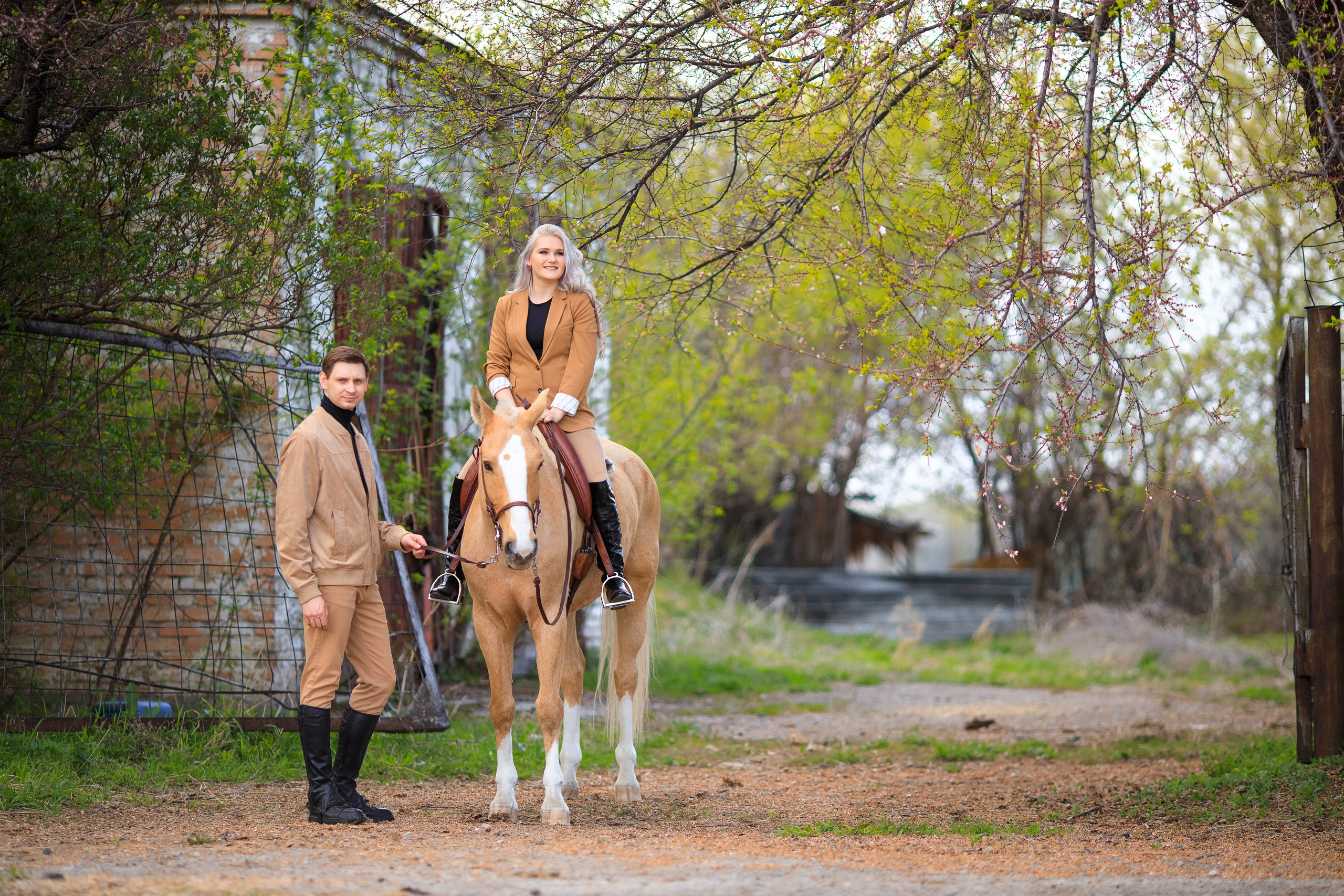 LoveStory с лошадью в Алматы. Свадебный и семейный фотограф в Алматы Алексей Балышев