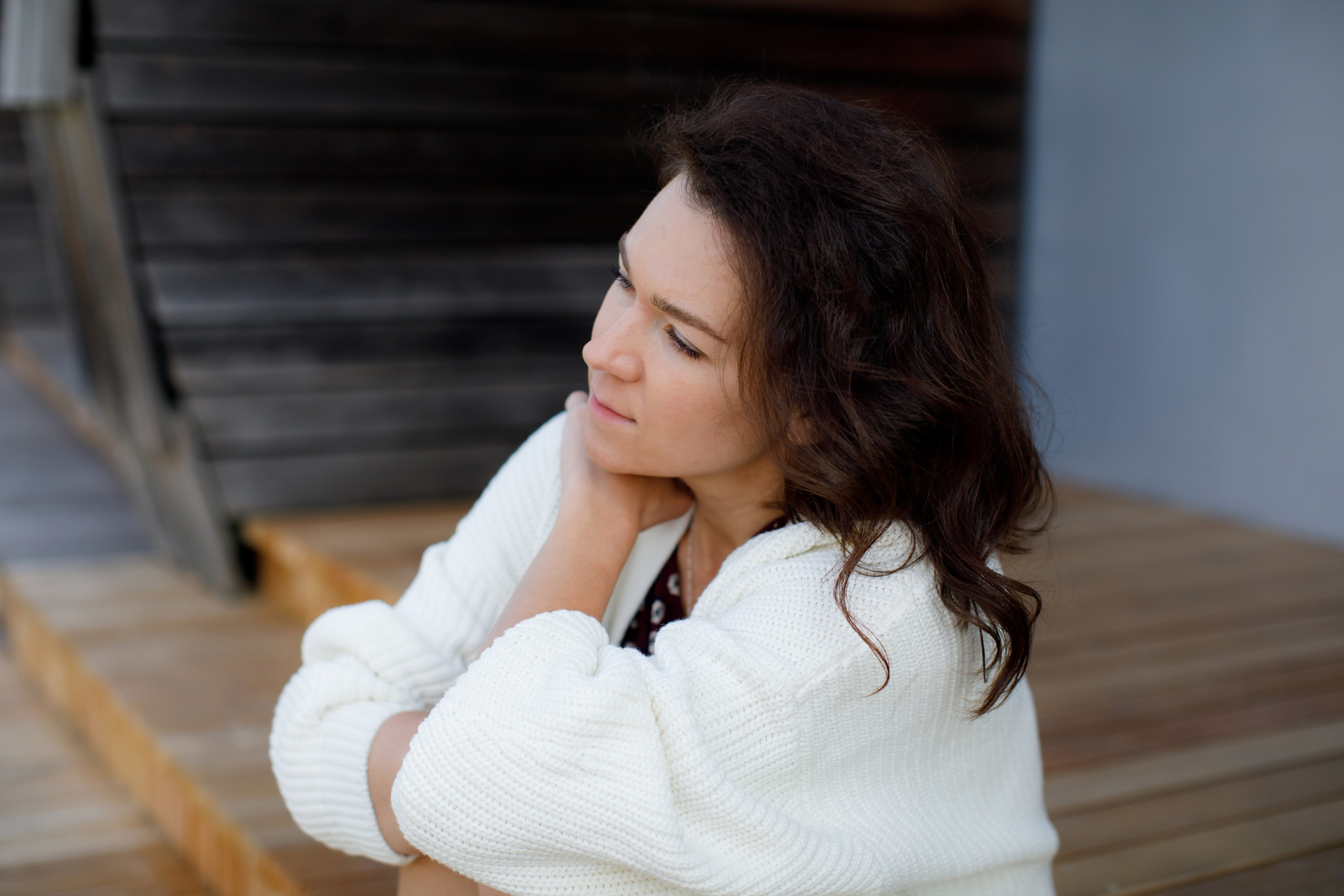 Когда лето встречается с осенью. Фотопрогулка с Дашей в загородном клубе. Портретный и семейный фотограф Юлия Герман