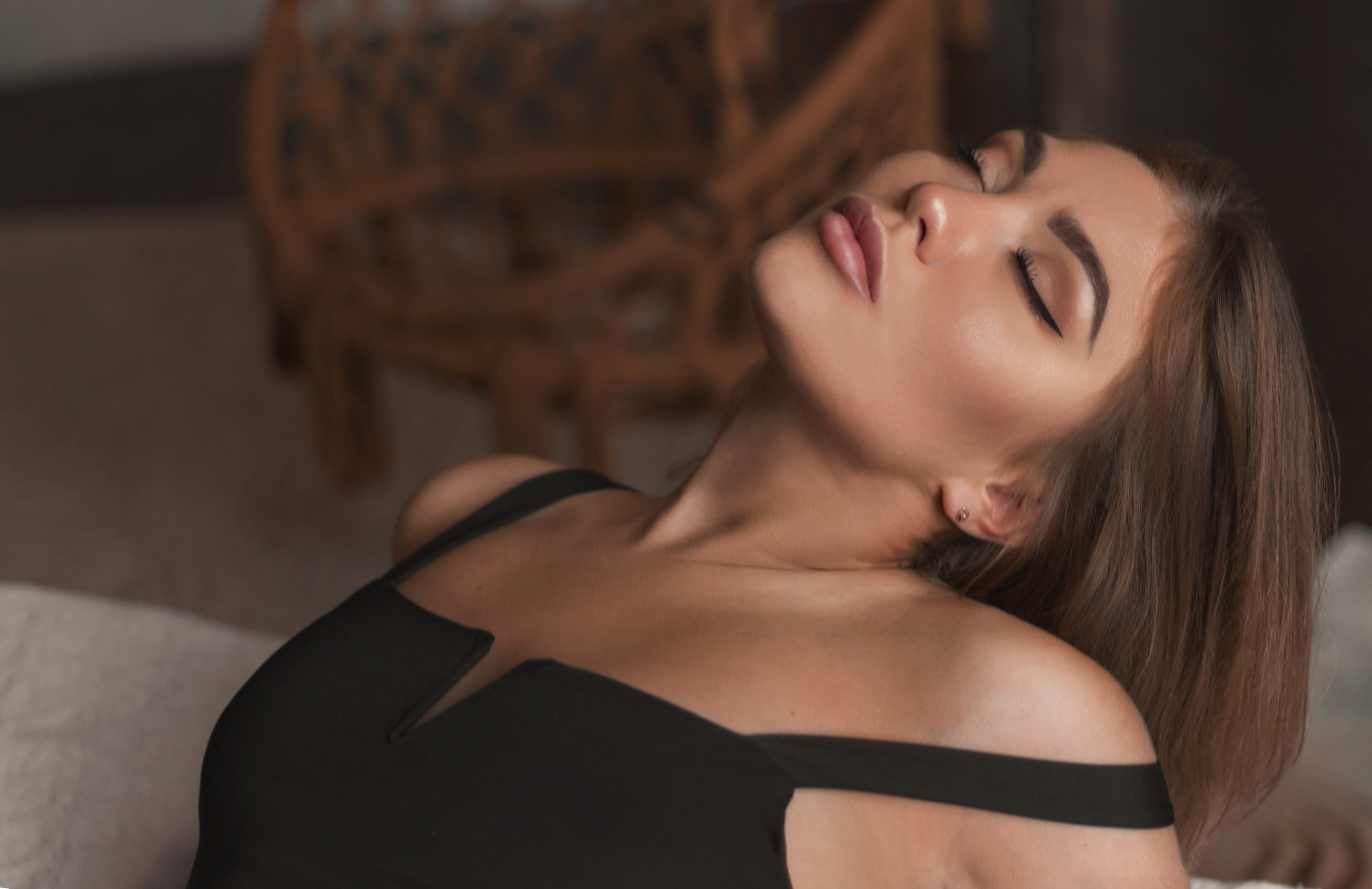 Женские портреты-фотосессии в Москве от фотографа Анастасии Инвиш. Эротическая фотосессия в стилю ню в Москве — заказать ню фотосессию от 19 800 руб!