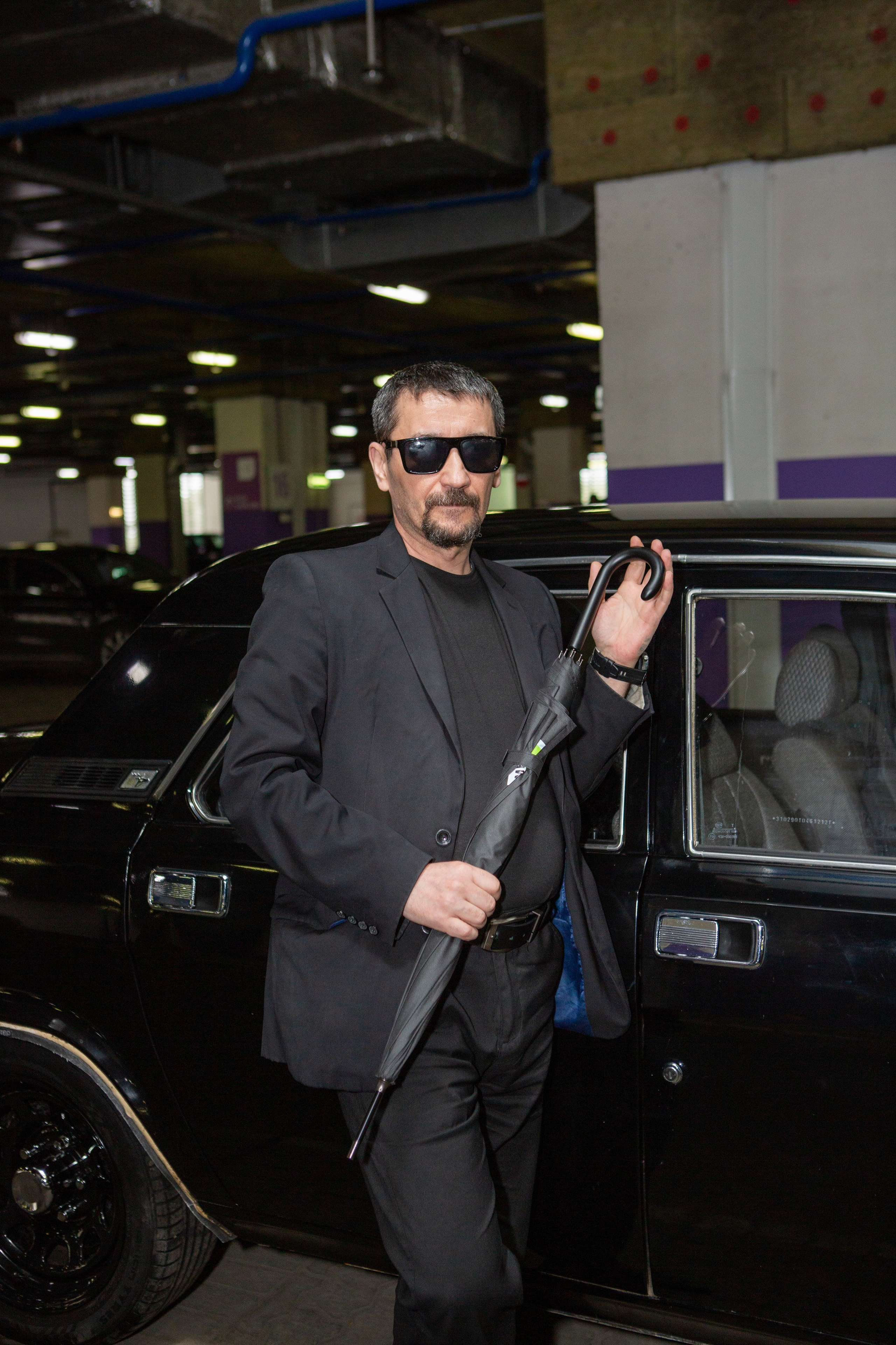 Фотосессия на парковке. Эдуард. Репортажный, семейный, свадебный, портретный фотограф