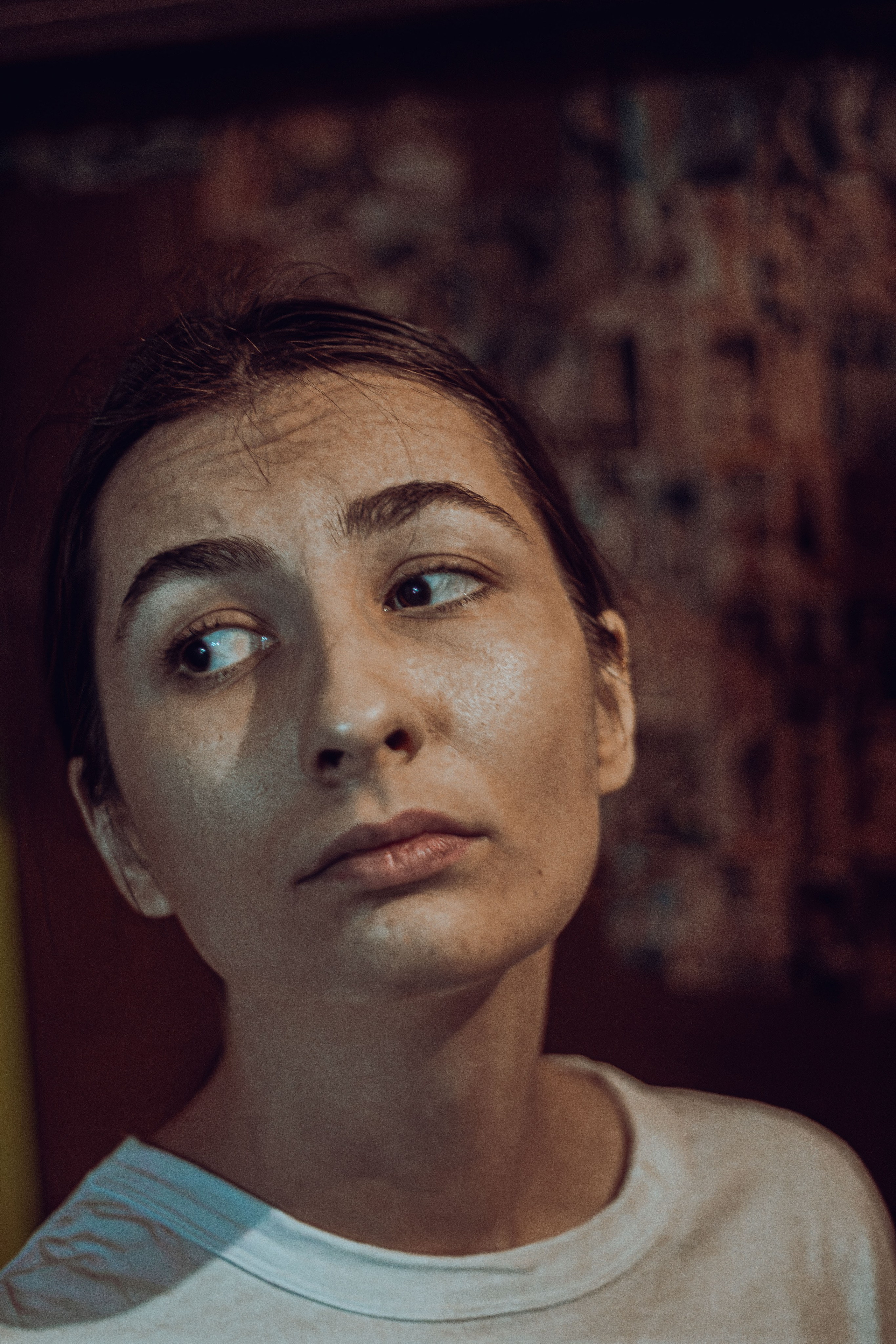 В помещении. Фотограф Москва, портрет, стрит, репортаж. Художественная фотосессия