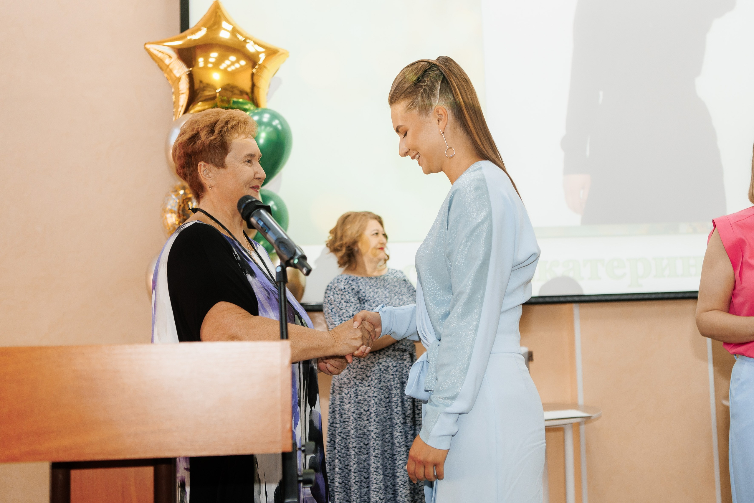 Выпускной Гимназия 12 2024 г. Свадебный и портретный Фотограф в Липецке Дмитрий Котюков