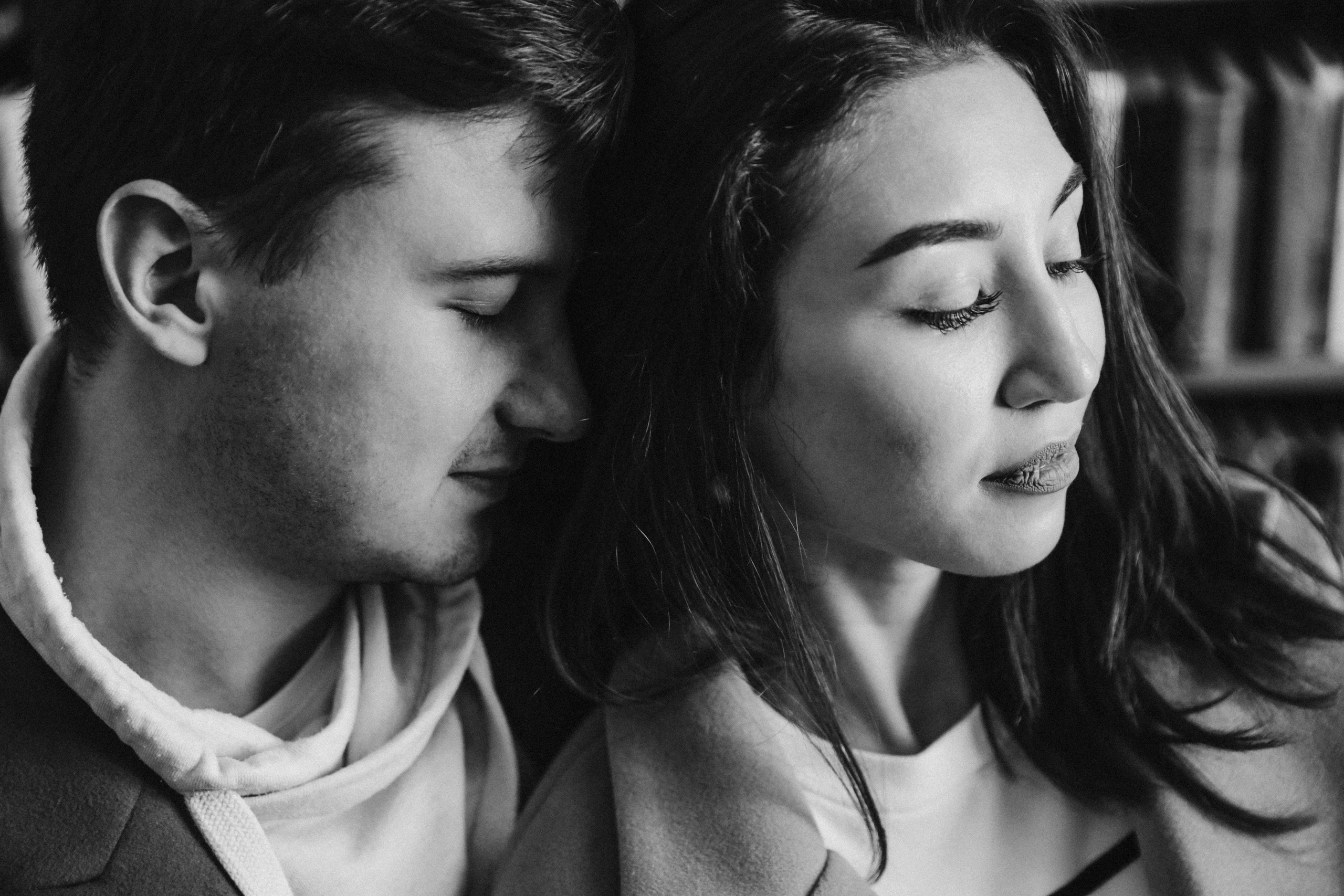 Сколько в мире книг о любви?. Свадебный и семейный фотограф в Варшаве