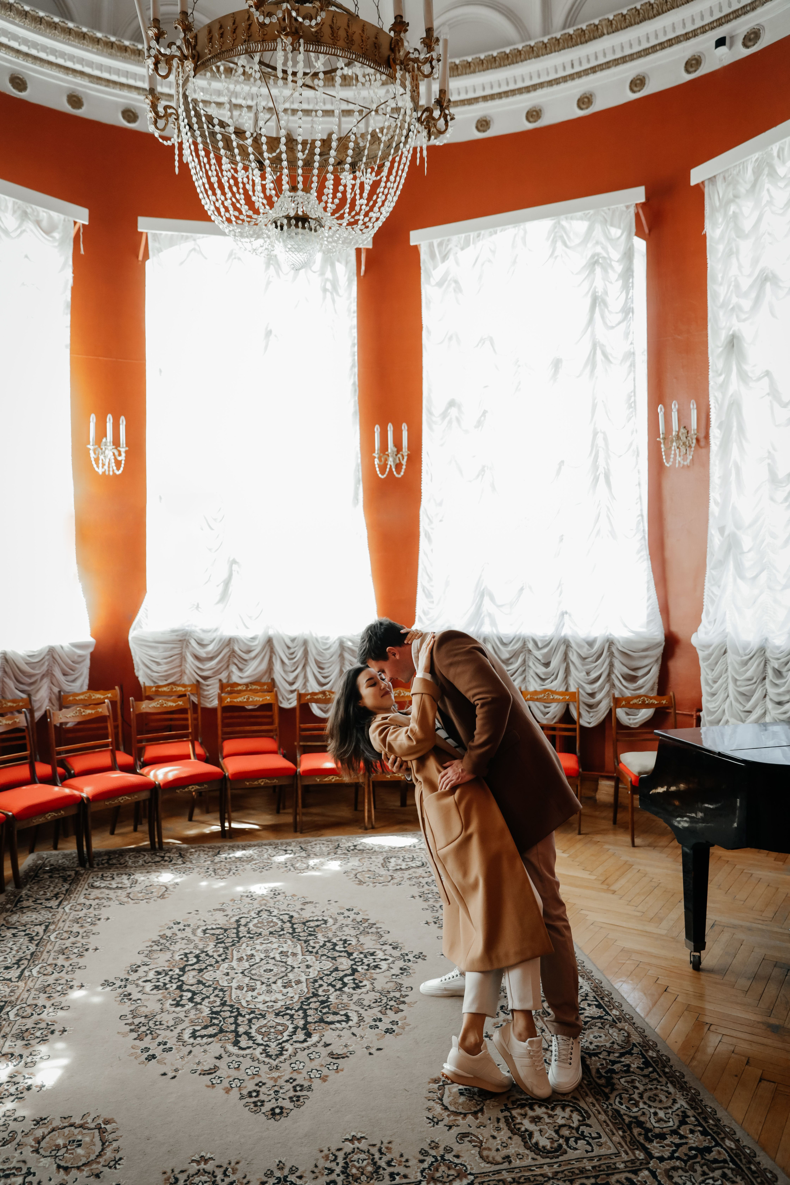 Сколько в мире книг о любви?. Свадебный и семейный фотограф в Варшаве