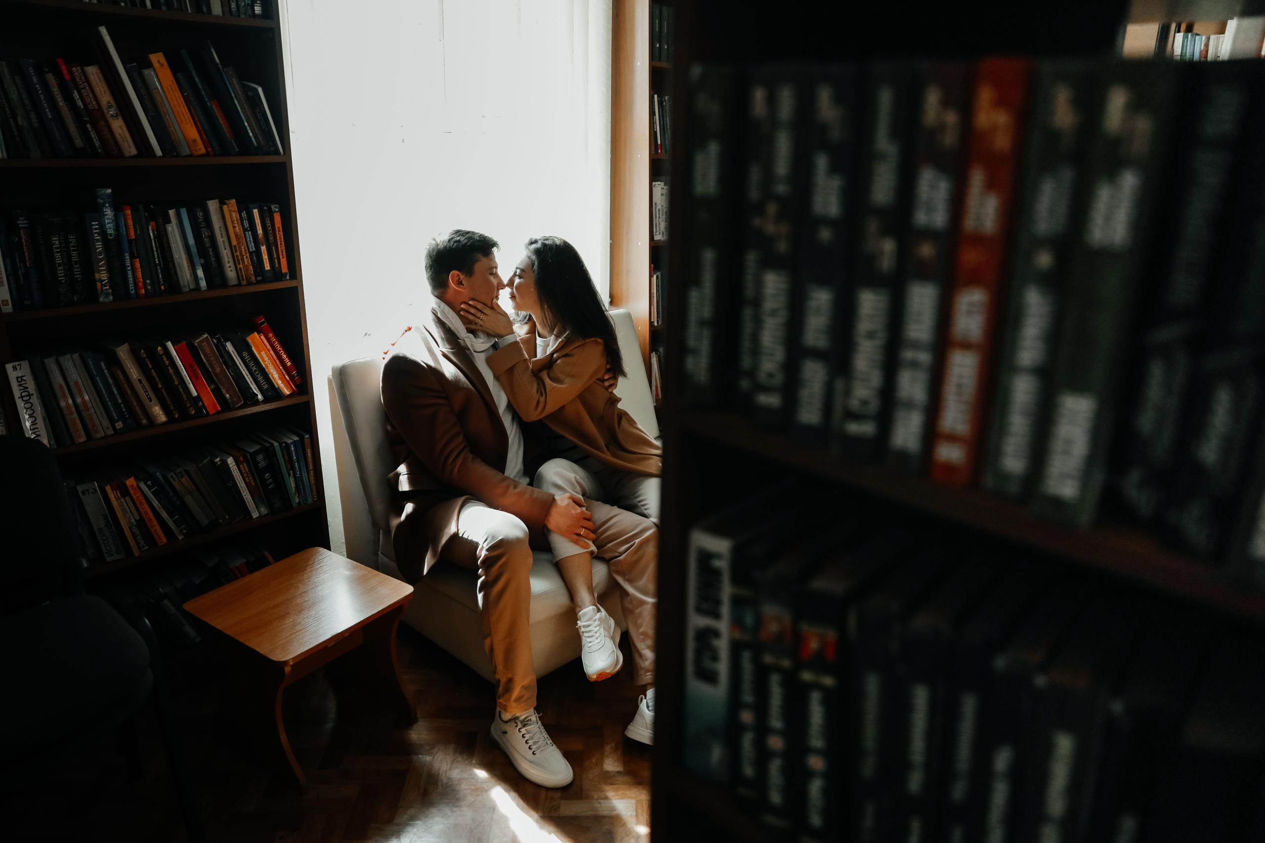 Сколько в мире книг о любви?. Свадебный и семейный фотограф в Варшаве