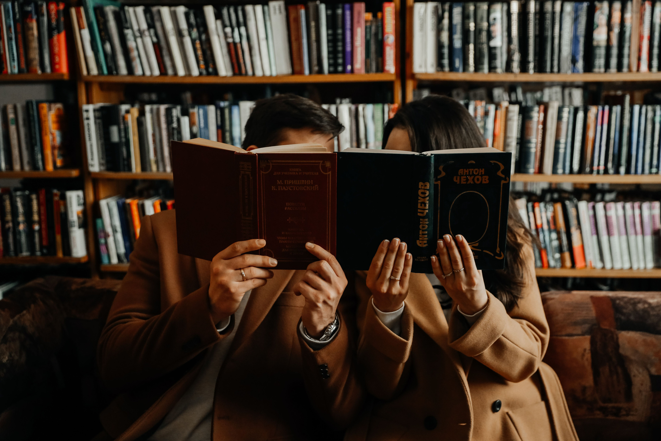 Сколько в мире книг о любви?. Свадебный и семейный фотограф в Варшаве