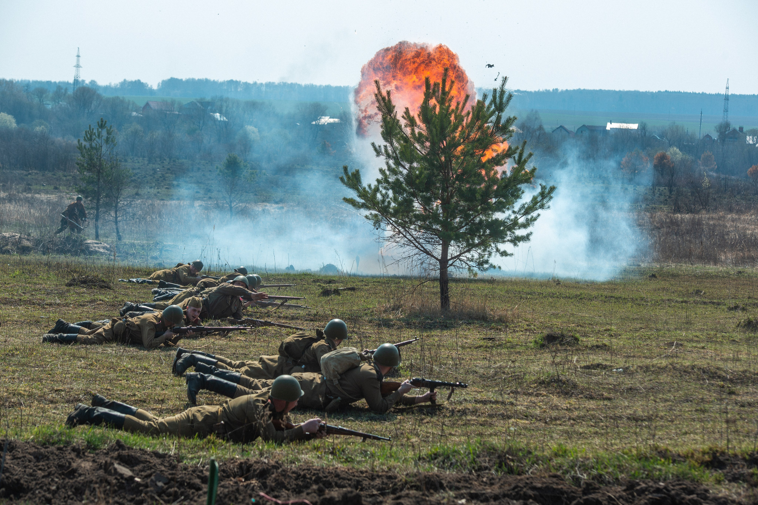 РЕКОНСТРУКЦИЯ БОЯ — ВОВ — БИТВА ЗА ГОРОД. Профессиональный фотограф в Мценске и Орловской области
