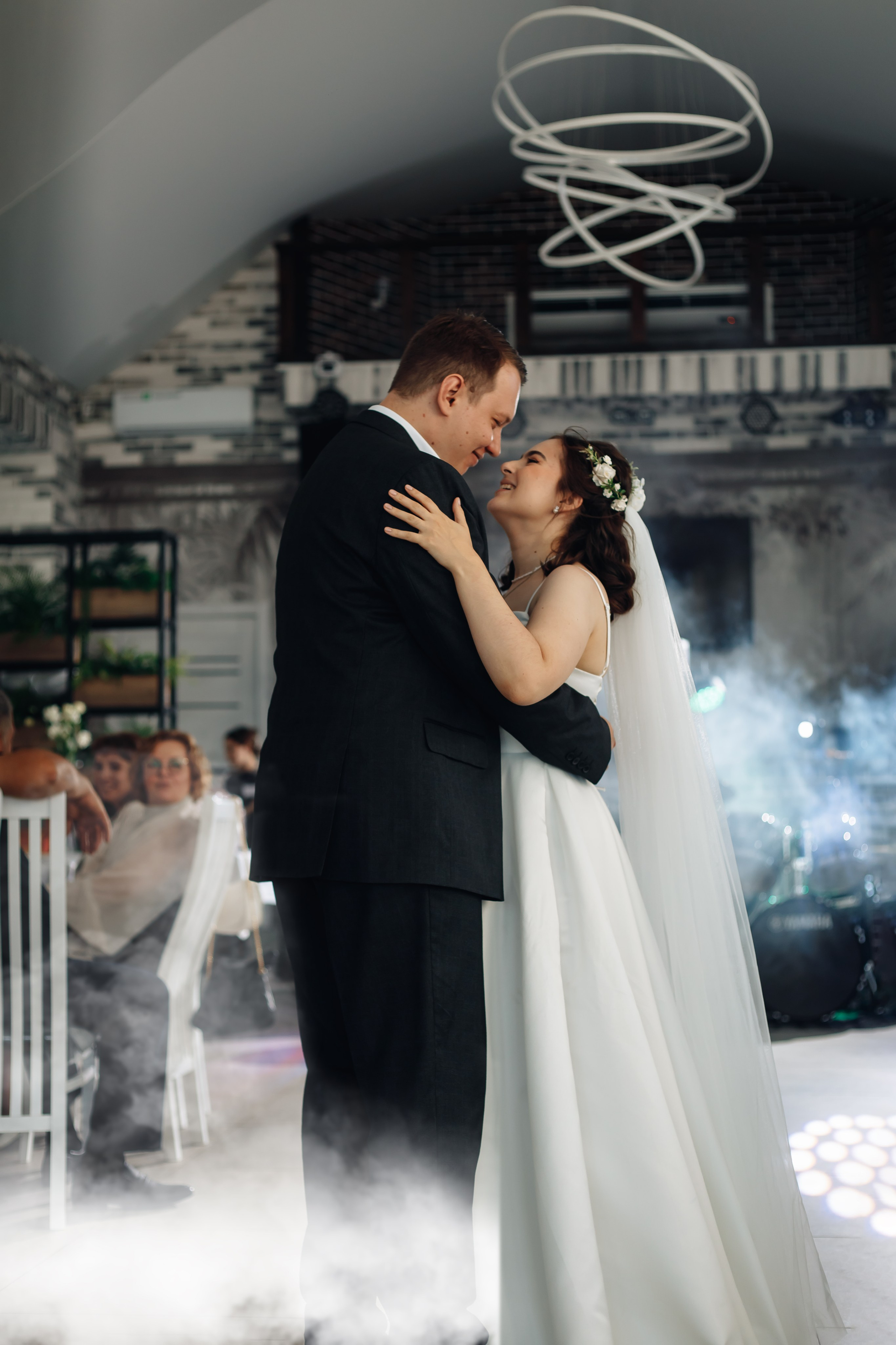 Певый танец молодоженов