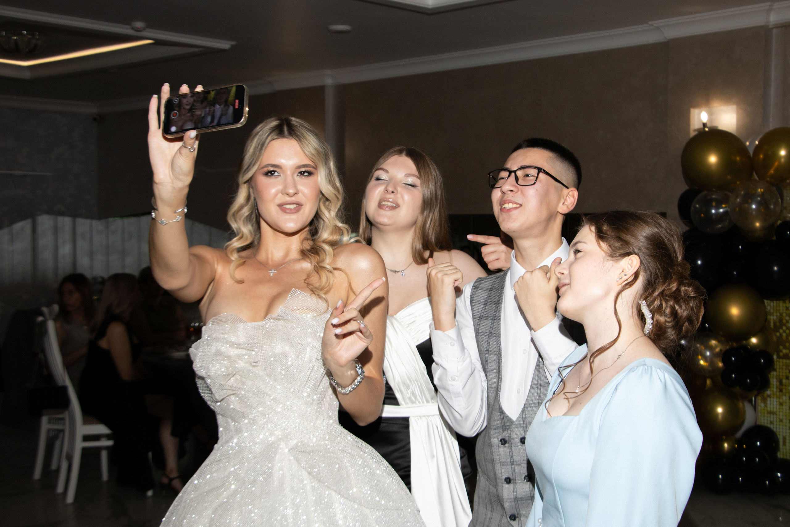 Выпускной 11 класс. Фотограф Лысенко Полина