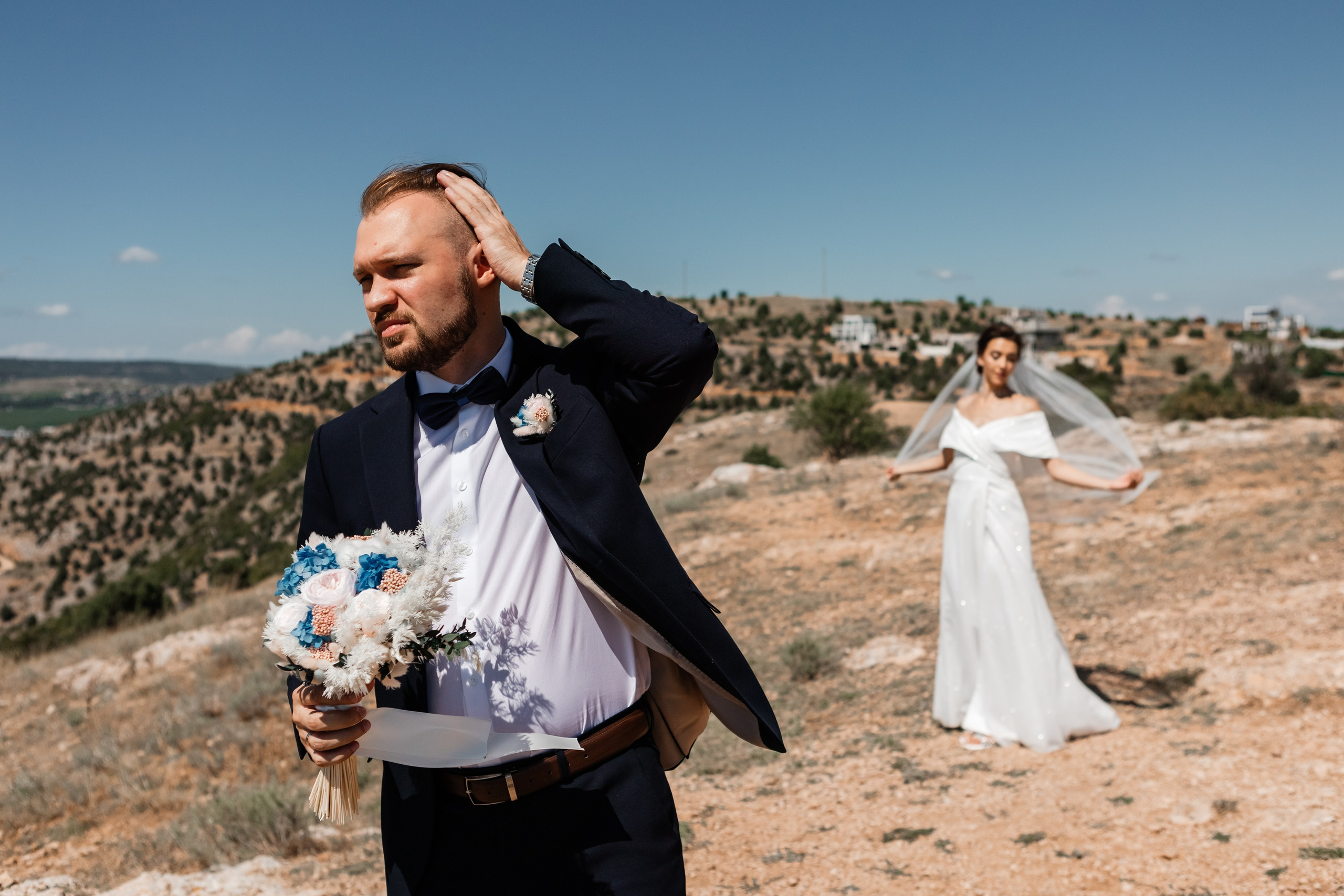 Свадебная съёмка в Балаклаве в крепости Чембало. Свадебный фотограф, фотосъемка в Крыму, Севастополе, Симферополе, Ялте