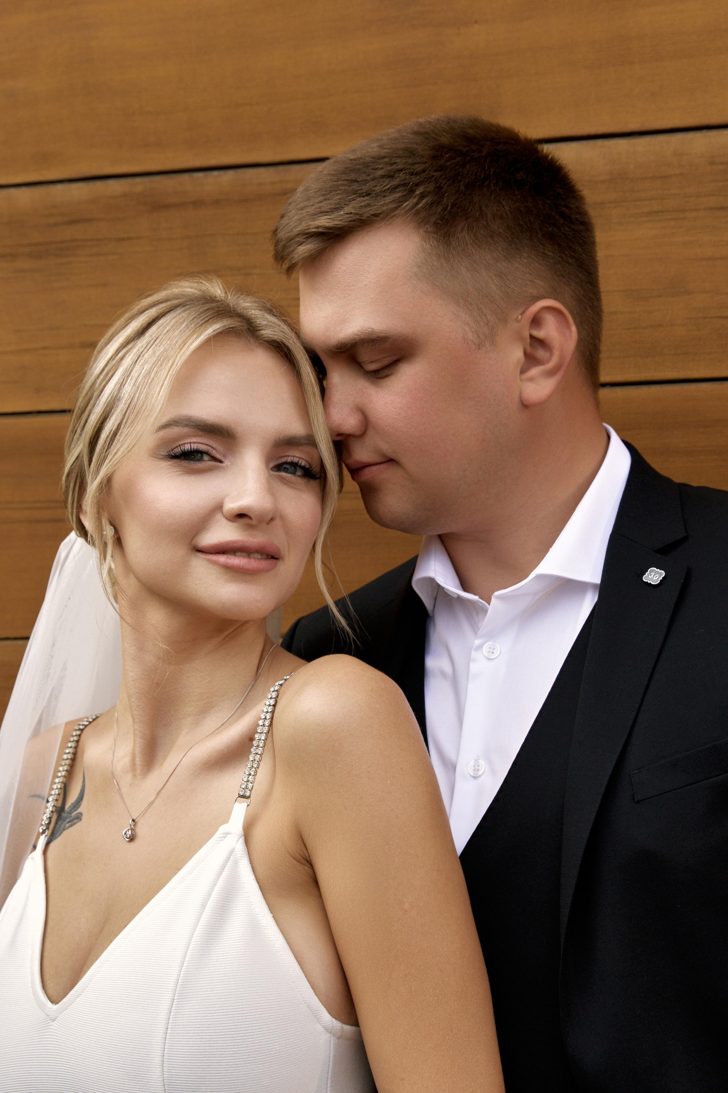 Мы поможем вам сохранить в памяти эмоции, радость и любовь, которые заполнили вашу свадьбу.