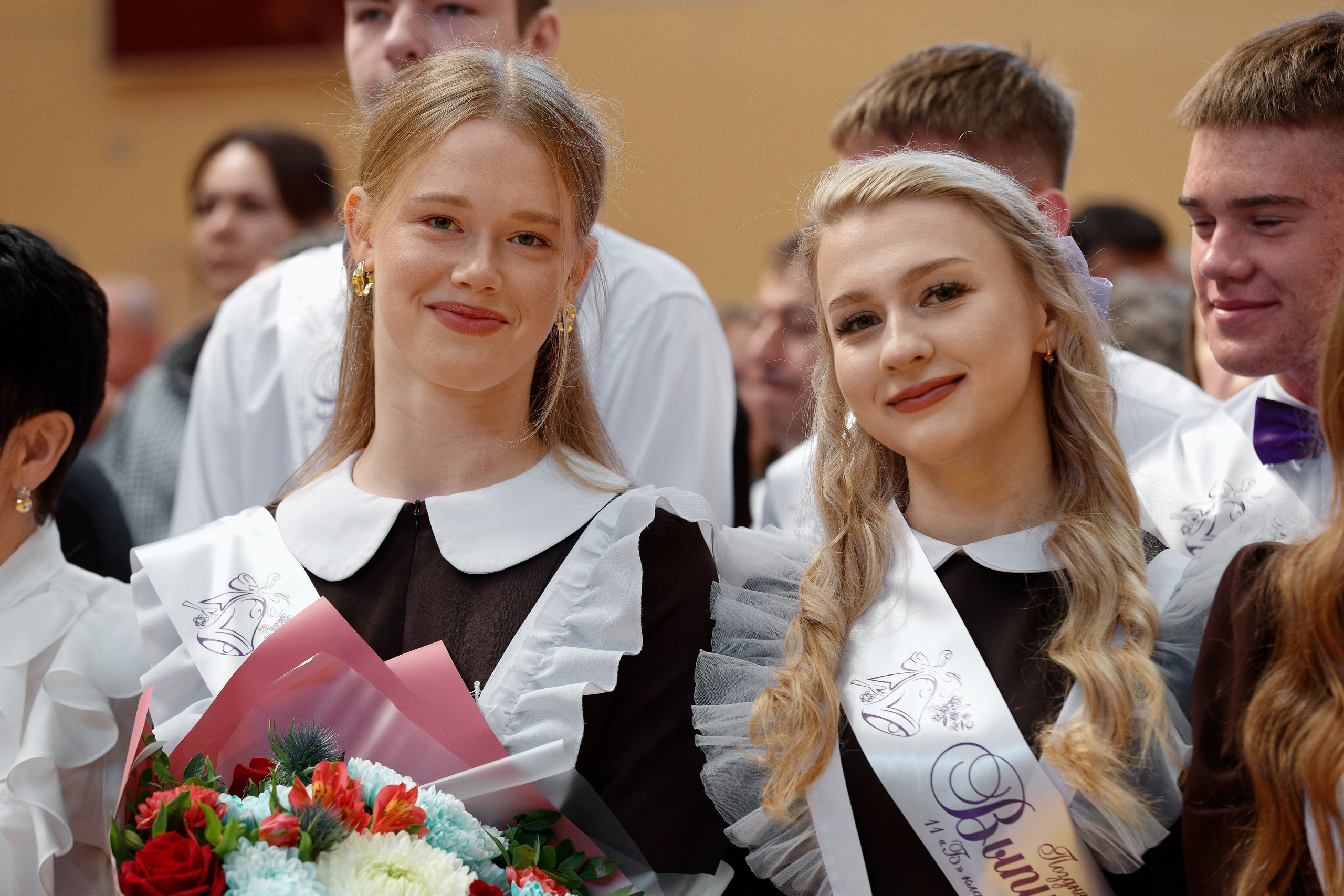 Последний звонок Школа № 42. Семейный фотограф — Макс Белогрудов