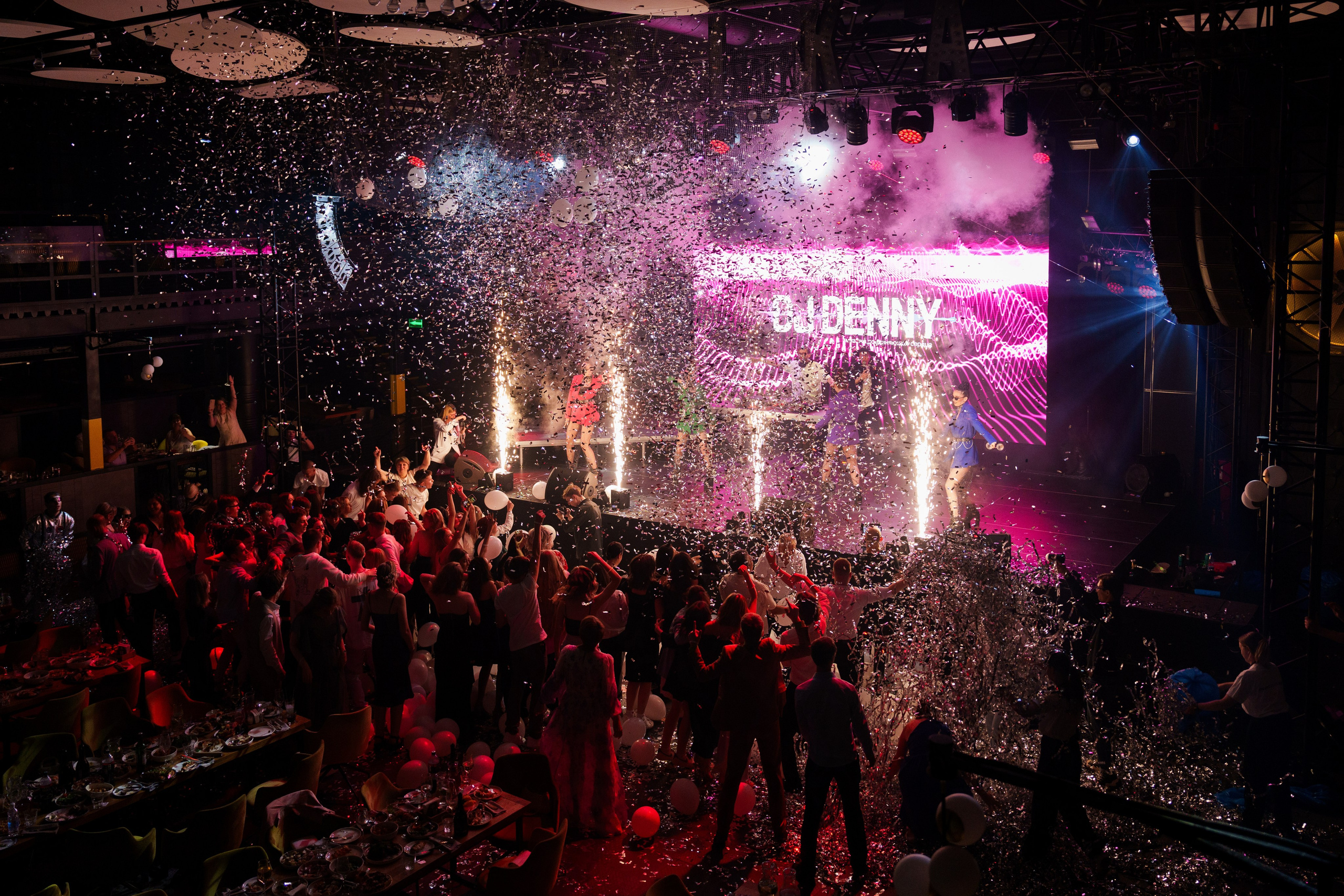 Выпускной Гимназия 7. Свадебный и репортажный фотограф Элина Козырьянова