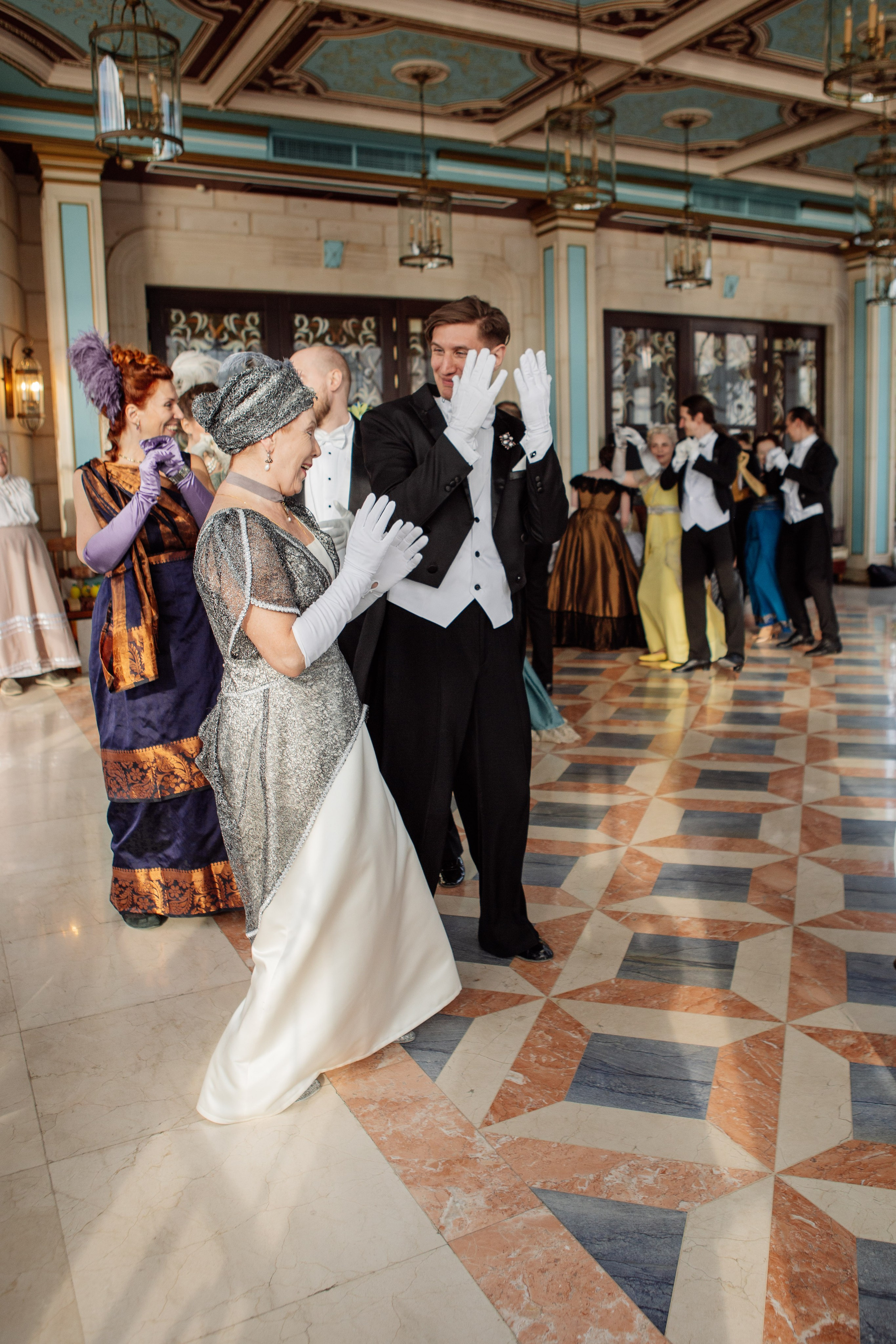 БАЛ. Репортажный фотограф Москва (детские праздники, квизы, концерты, дни рождения, свадьбы)