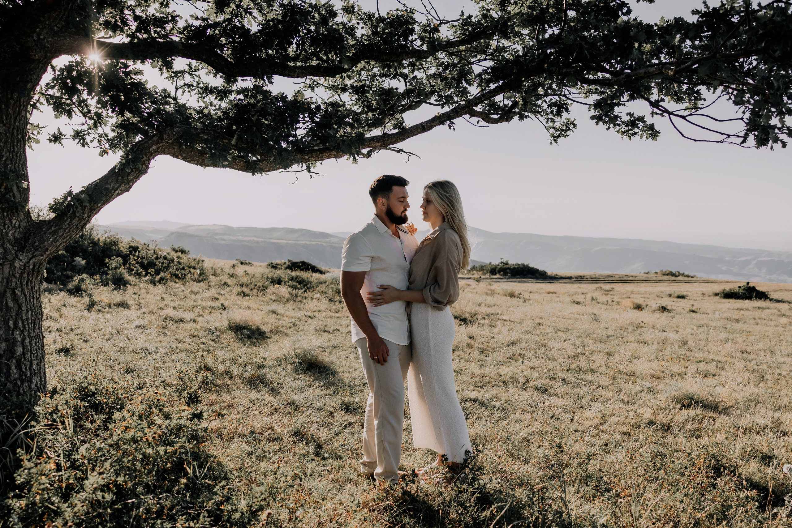 Фотосессия в горах прекрасной пары АРТЕМ & АЛЕСЯ. Свадебный фотограф в Махачкале Иван Айвазян